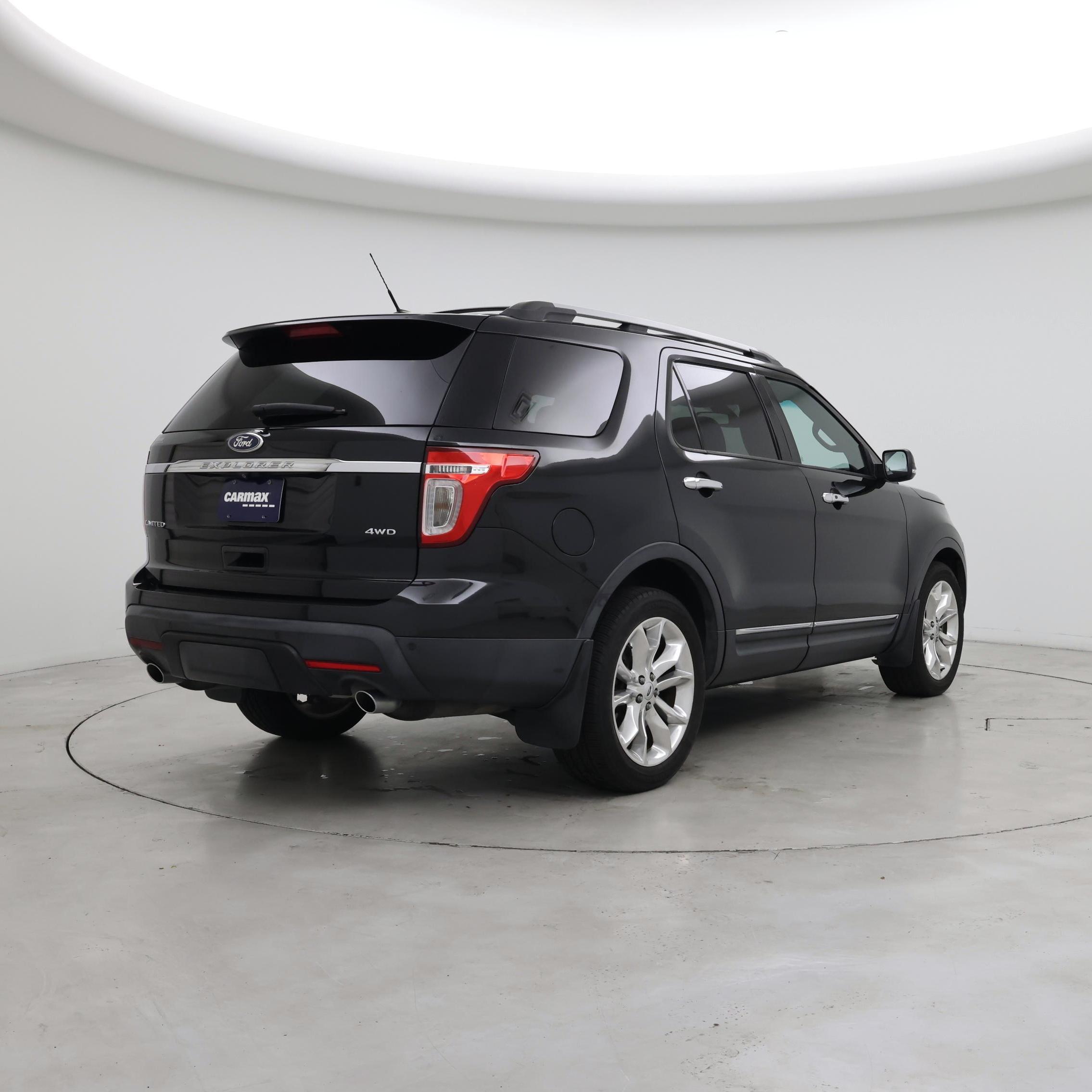 Thumbnail: 2015 Ford Explorer - 8