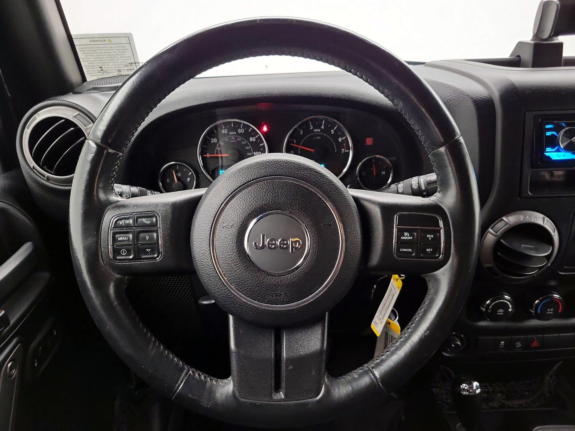 Thumbnail: 2015 Jeep Wrangler - 10