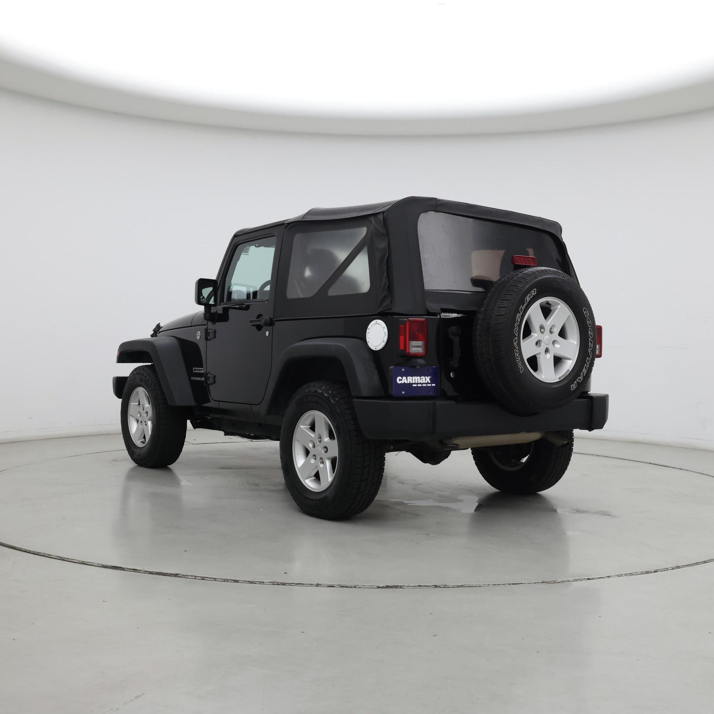 Thumbnail: 2015 Jeep Wrangler - 2