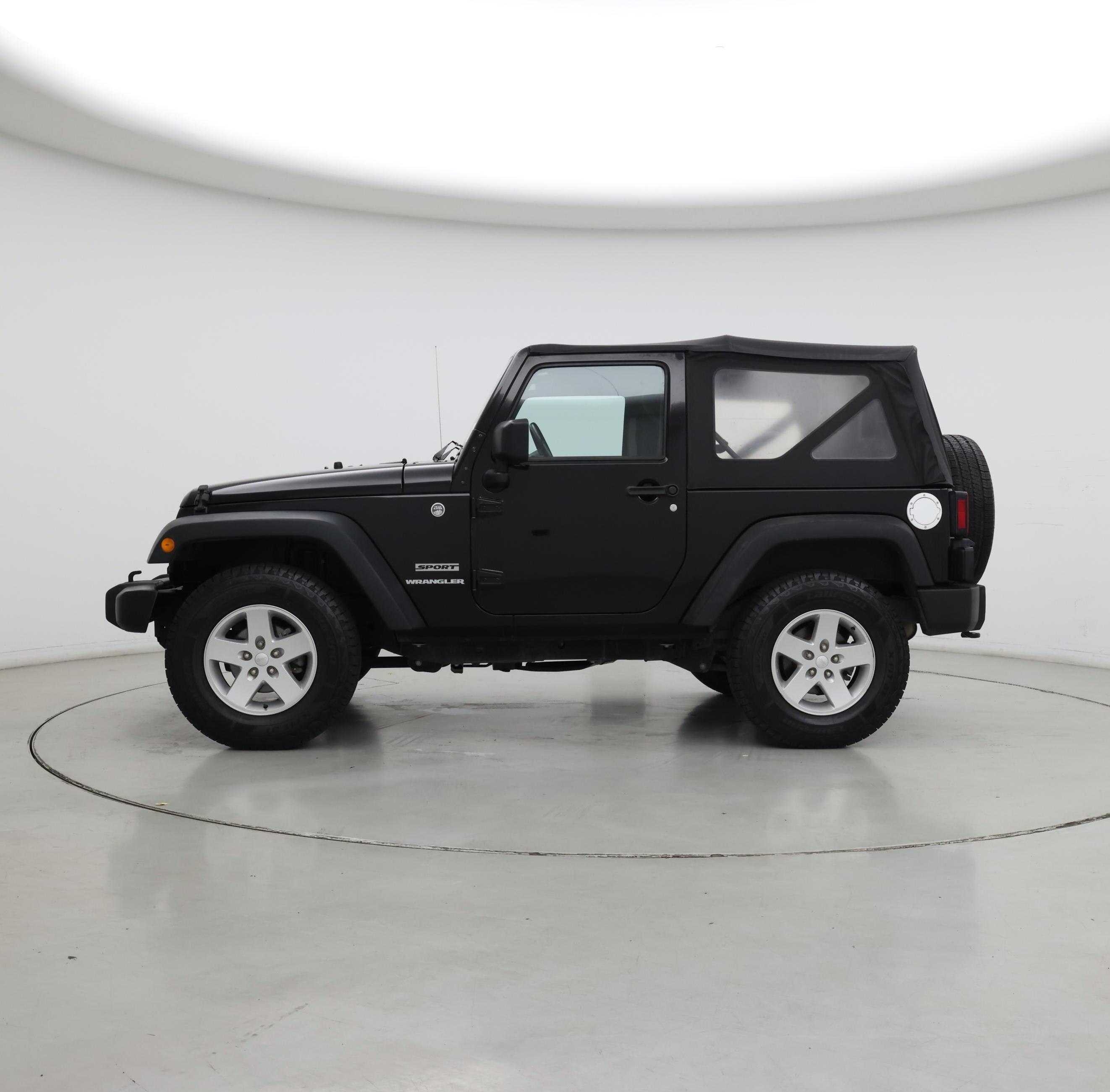 Thumbnail: 2015 Jeep Wrangler - 3