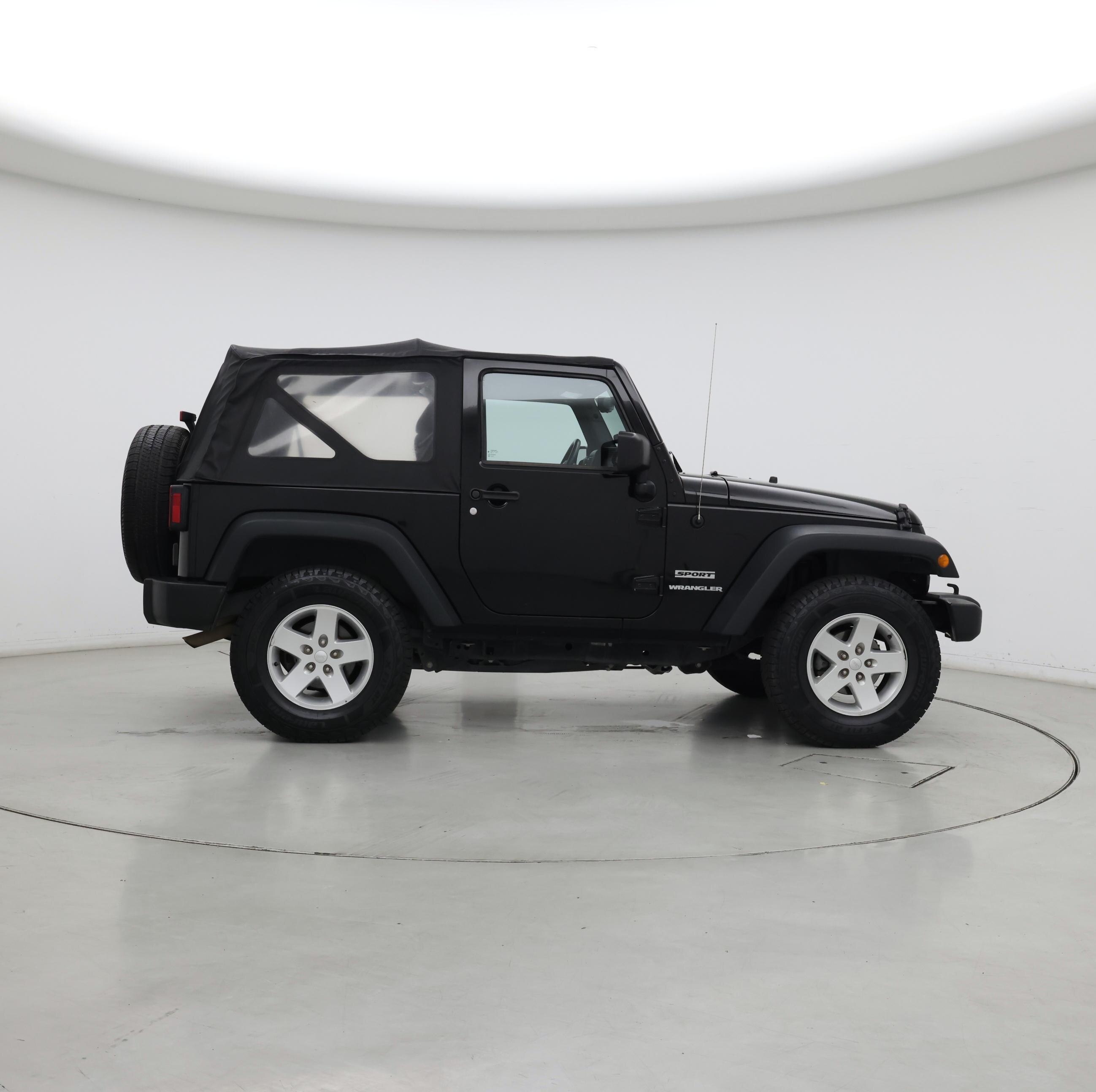 Thumbnail: 2015 Jeep Wrangler - 7