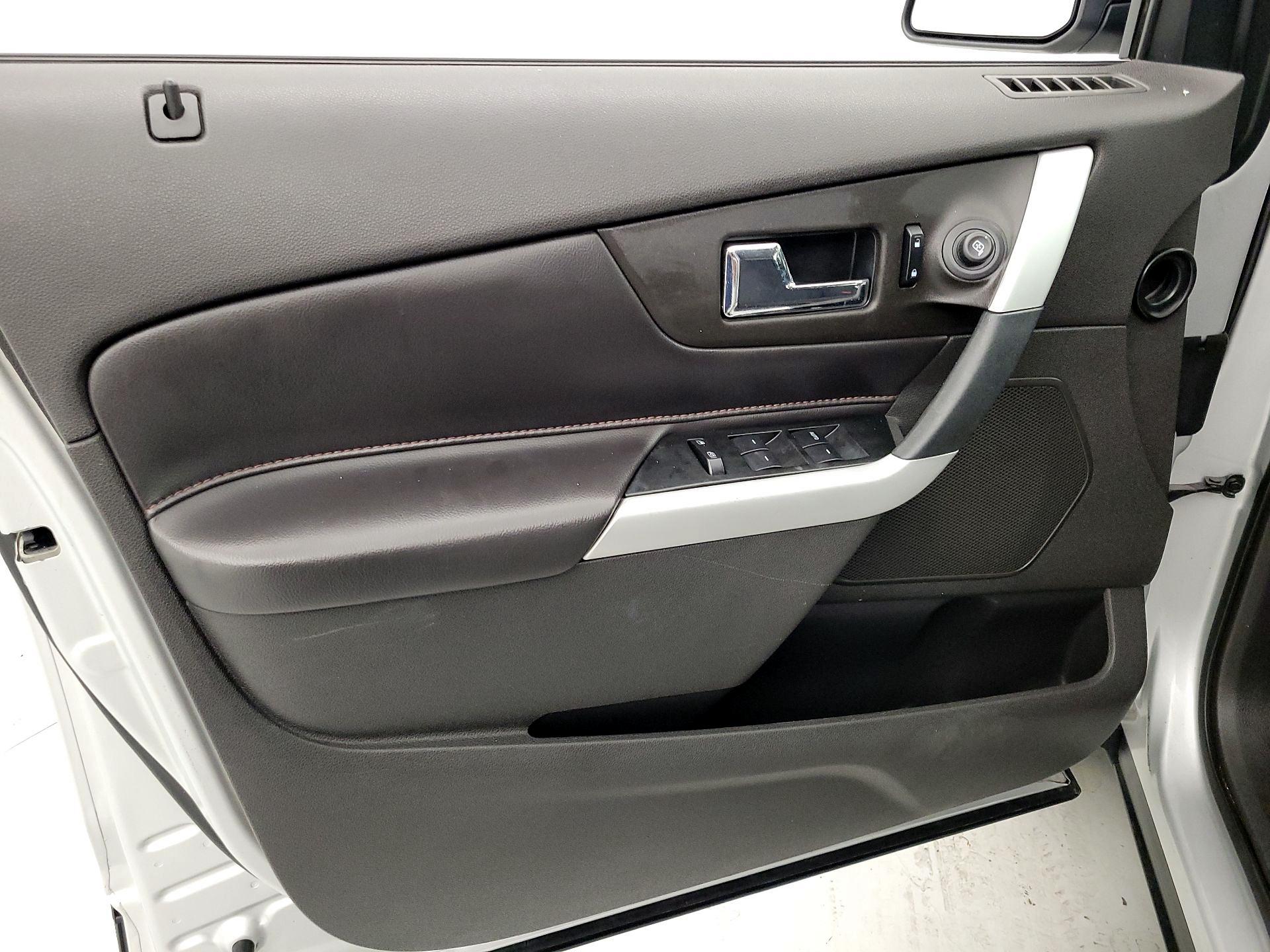 Thumbnail: 2013 Ford Edge - 12