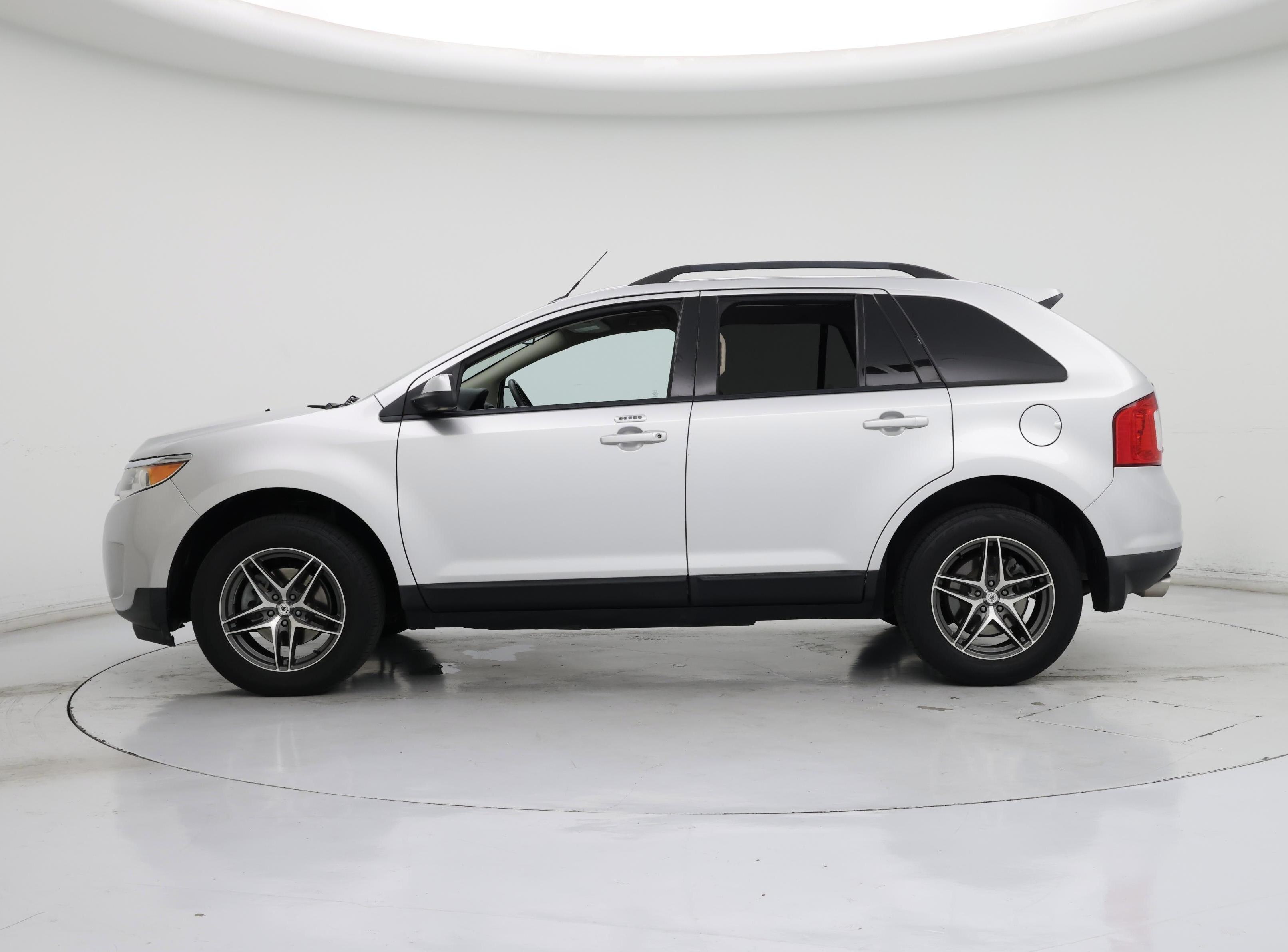 Thumbnail: 2013 Ford Edge - 3
