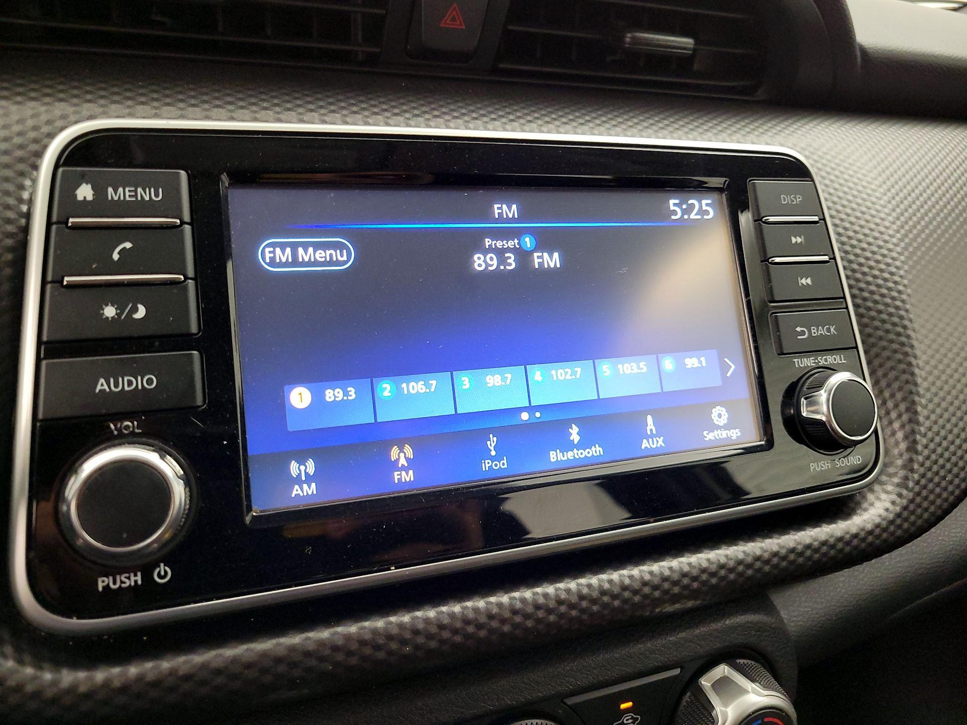 Thumbnail: 2018 Nissan Kicks - 14