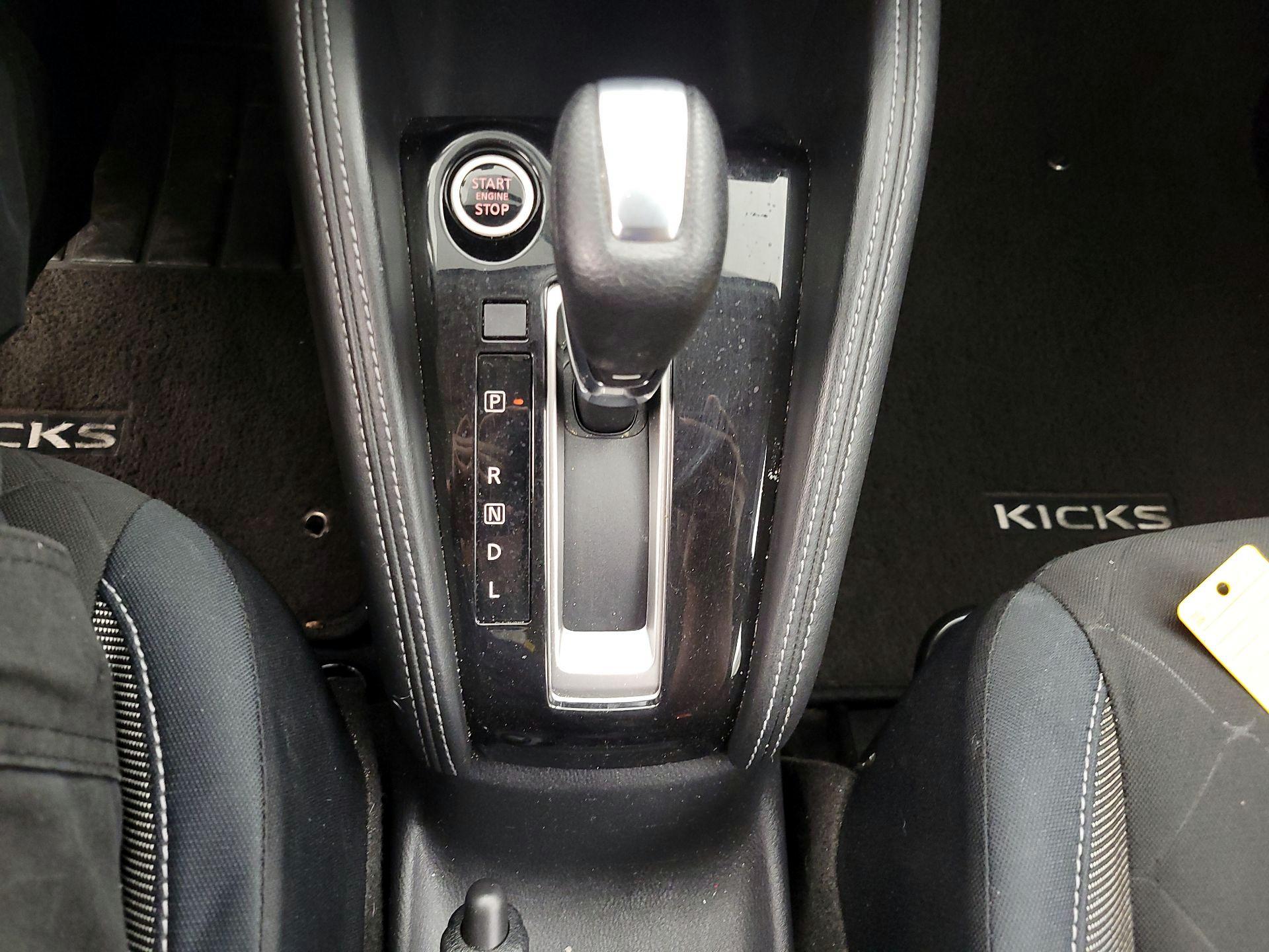 Thumbnail: 2018 Nissan Kicks - 16