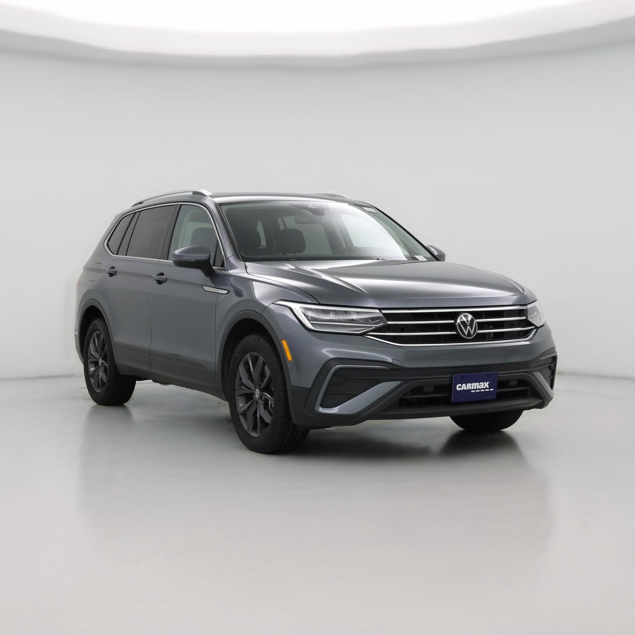Thumbnail: 2023 Volkswagen Tiguan - 1