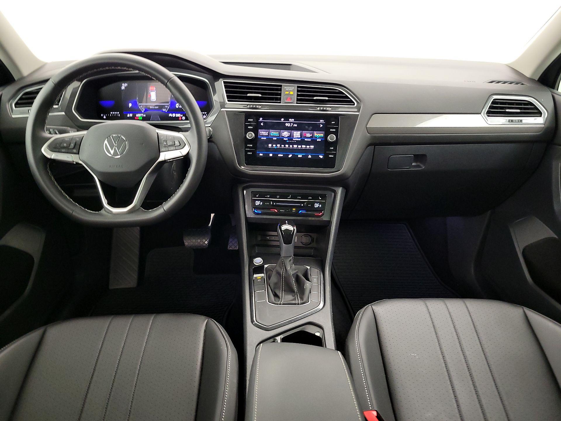 Thumbnail: 2023 Volkswagen Tiguan - 9