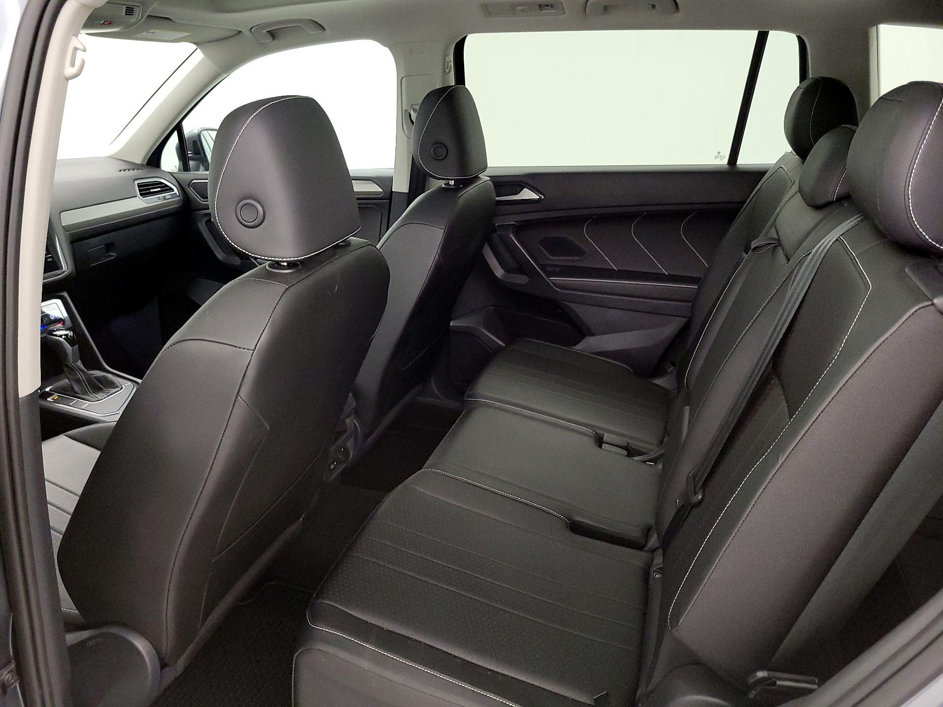 Thumbnail: 2023 Volkswagen Tiguan - 20