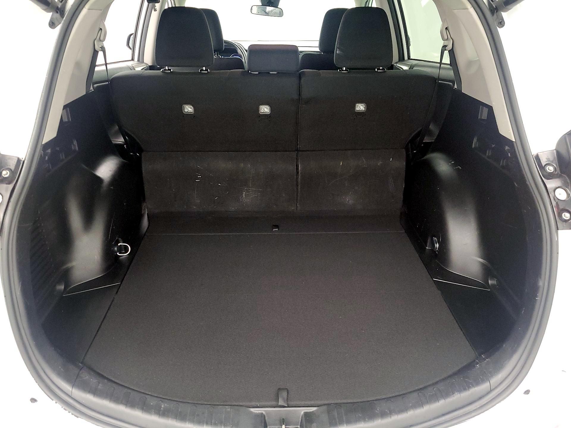 Thumbnail: 2018 Toyota RAV4 - 19