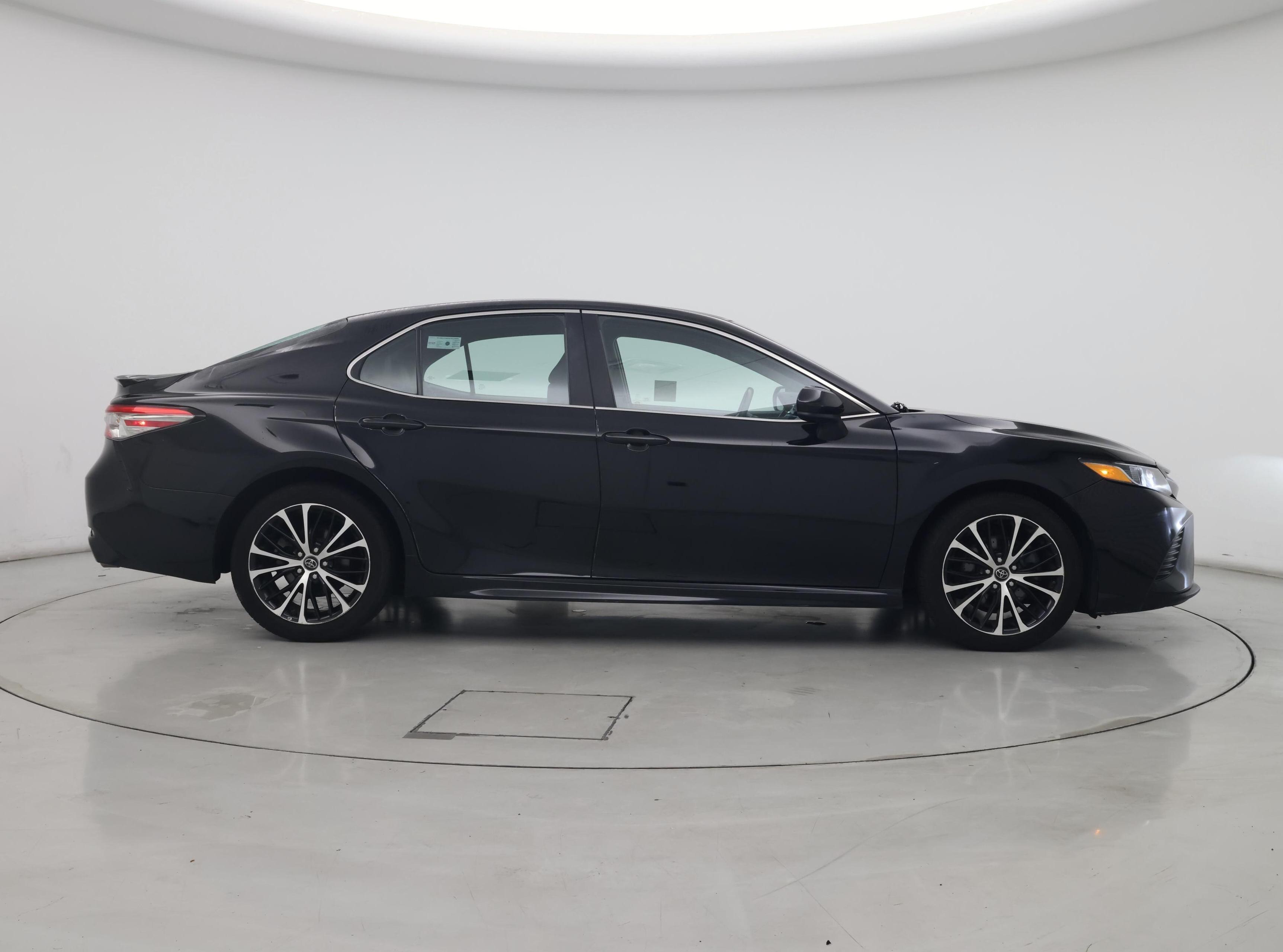 Thumbnail: 2018 Toyota Camry - 7