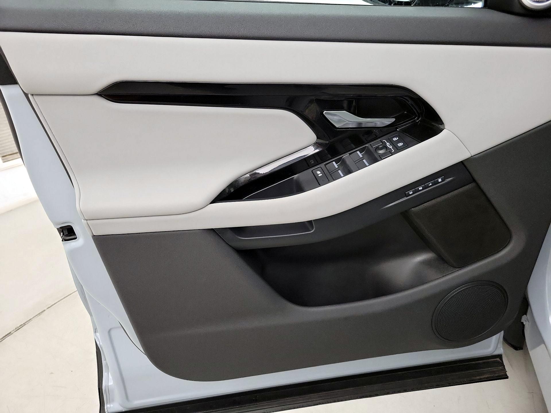 Thumbnail: 2024 Land Rover Range Rover Evoque - 12
