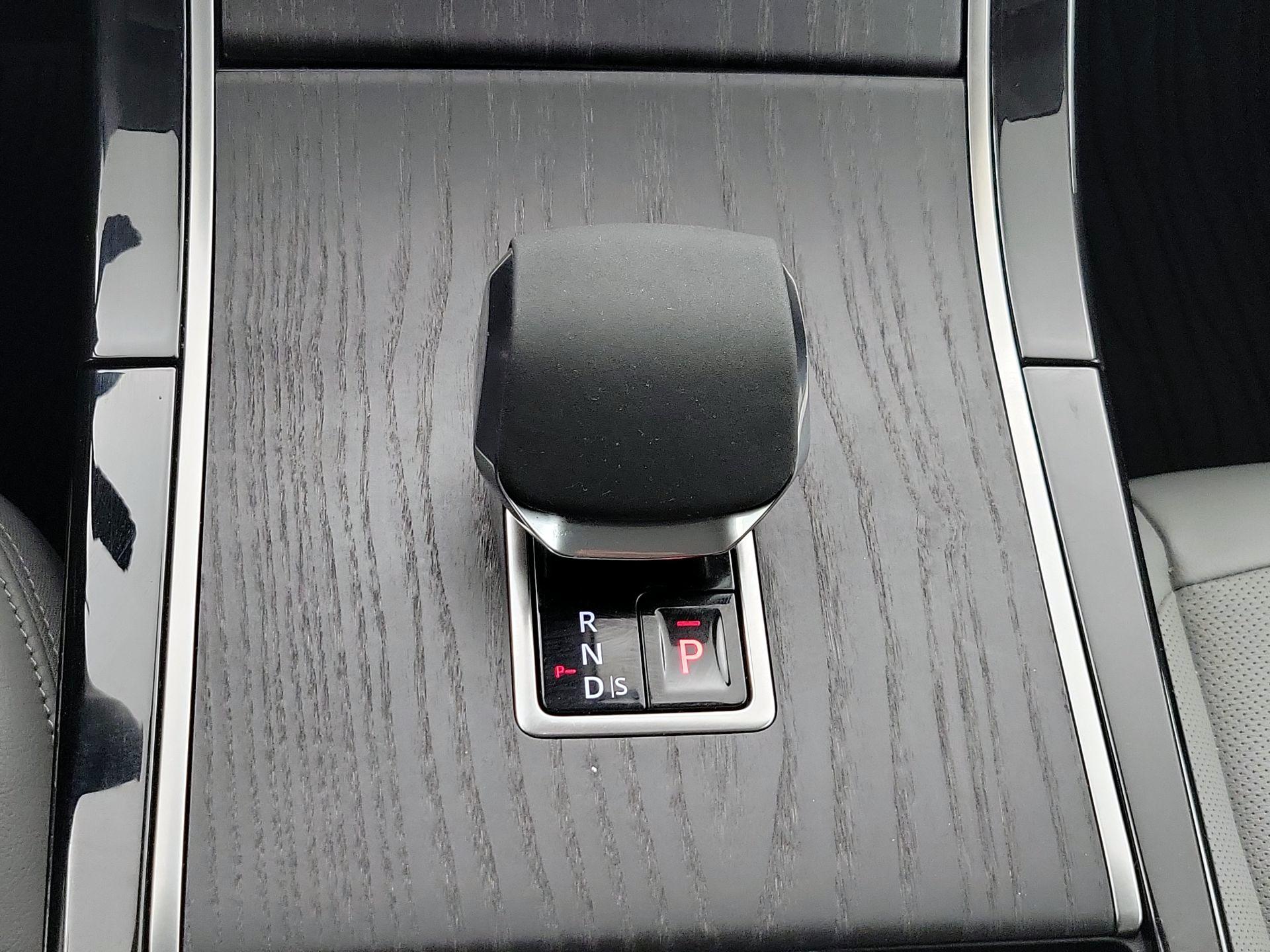 Thumbnail: 2024 Land Rover Range Rover Evoque - 17
