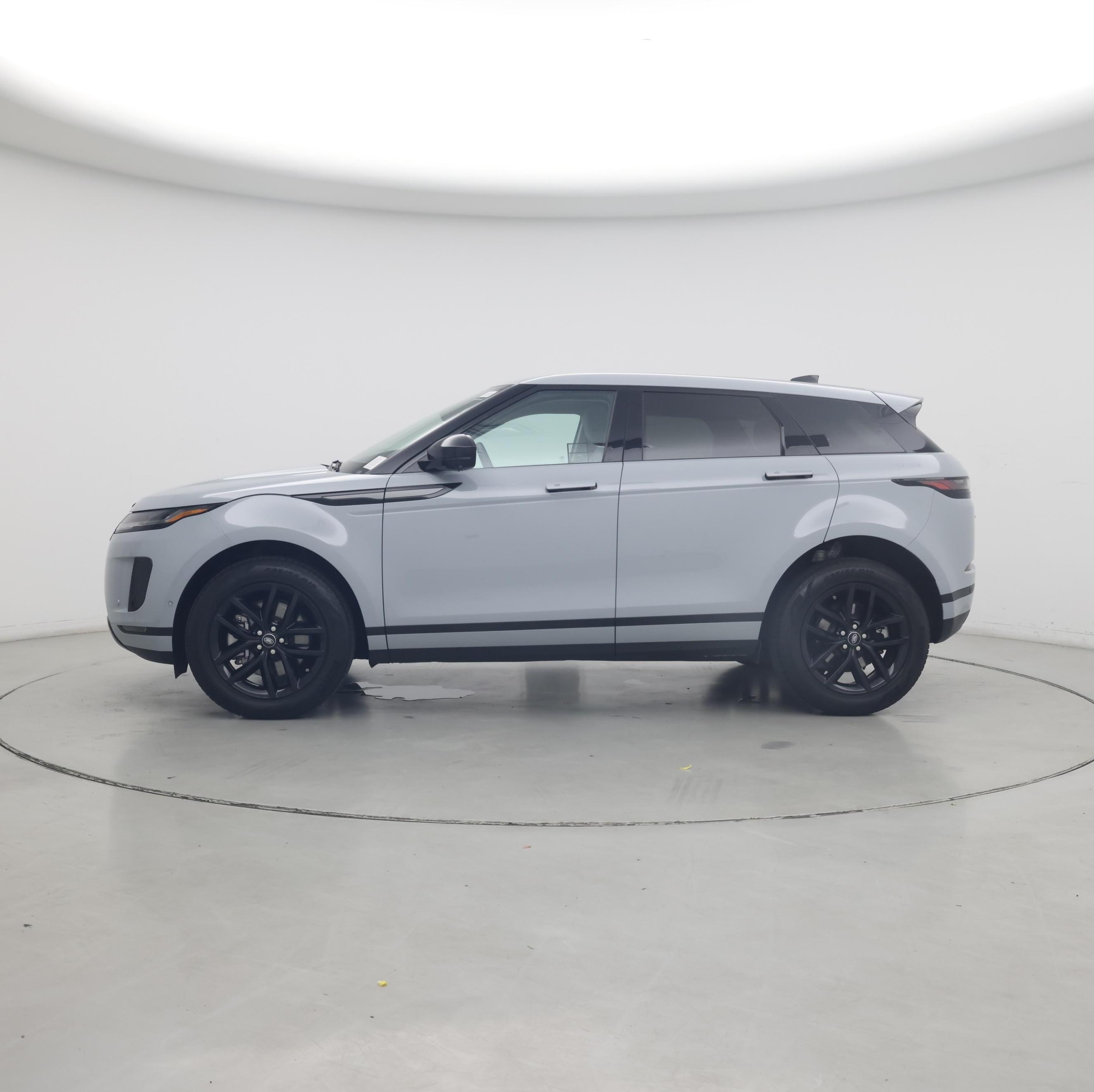 Thumbnail: 2024 Land Rover Range Rover Evoque - 3