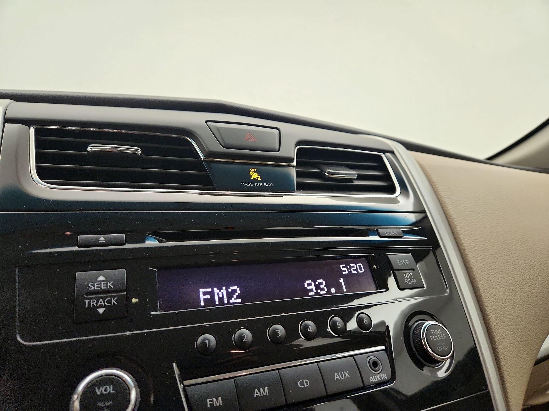 Thumbnail: 2014 Nissan Altima - 14