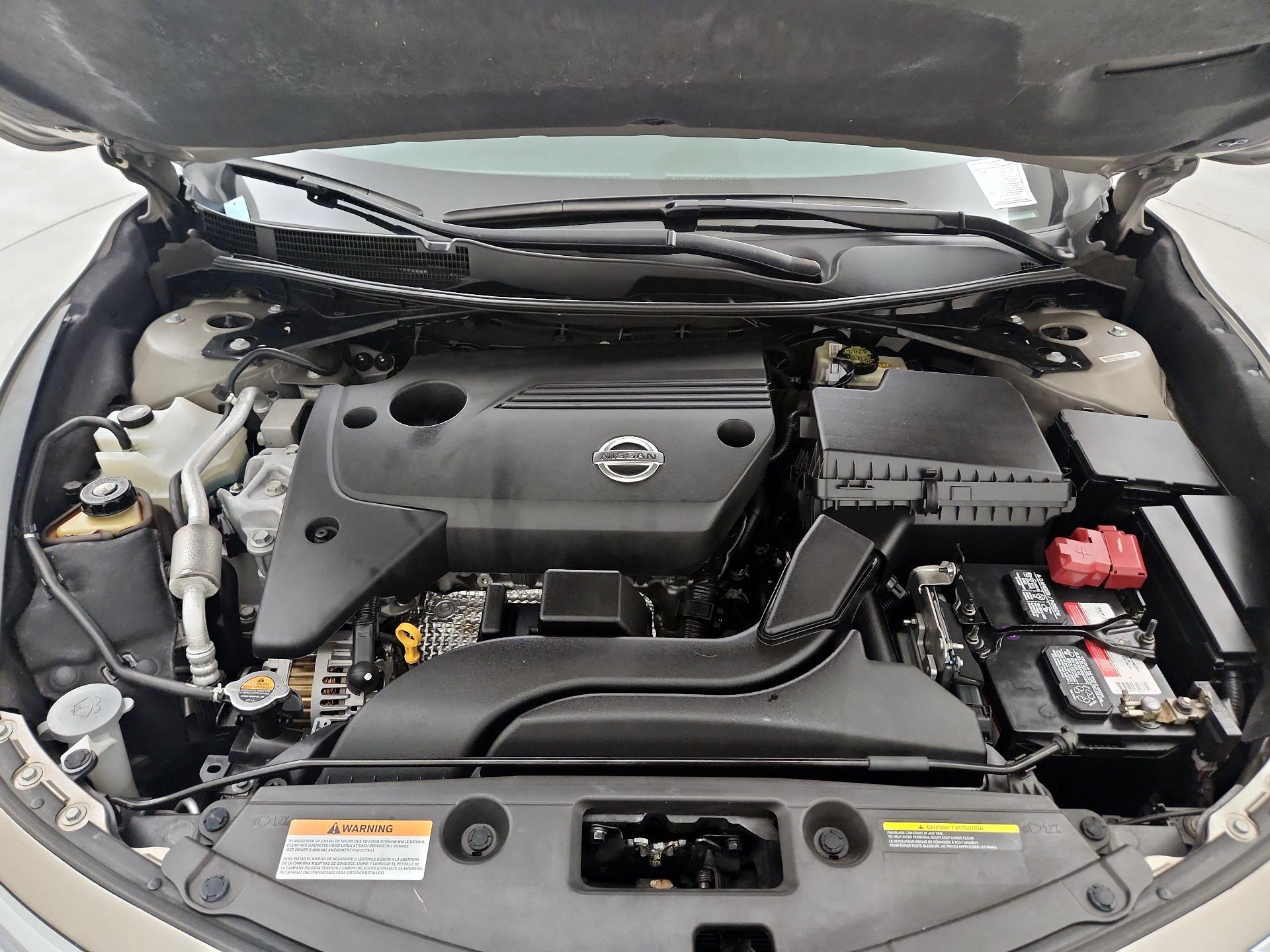 Thumbnail: 2014 Nissan Altima - 20