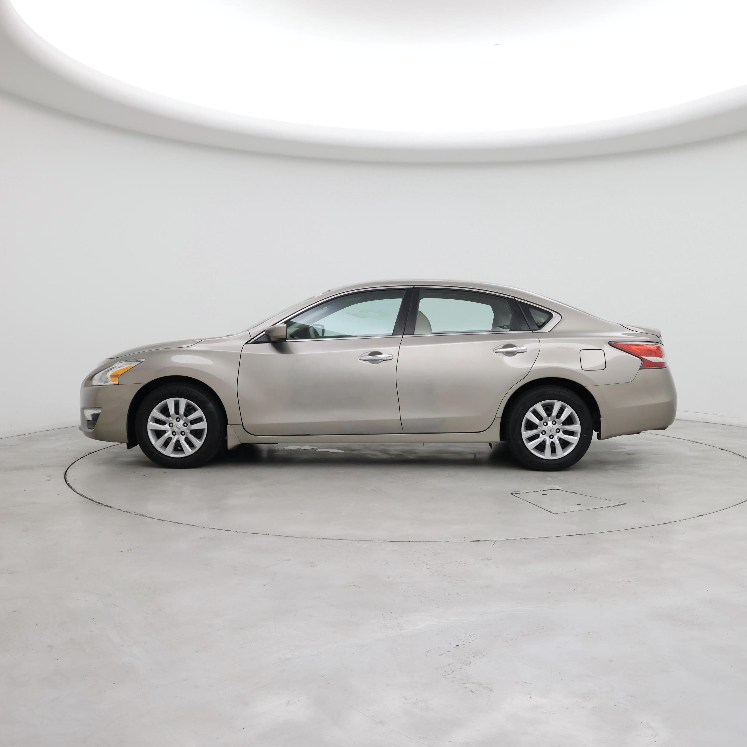 Thumbnail: 2014 Nissan Altima - 3