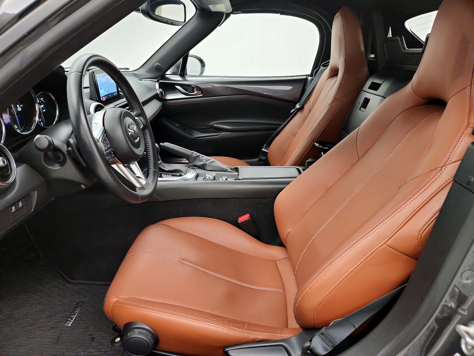 Thumbnail: 2022 Mazda MX-5 Miata - 11
