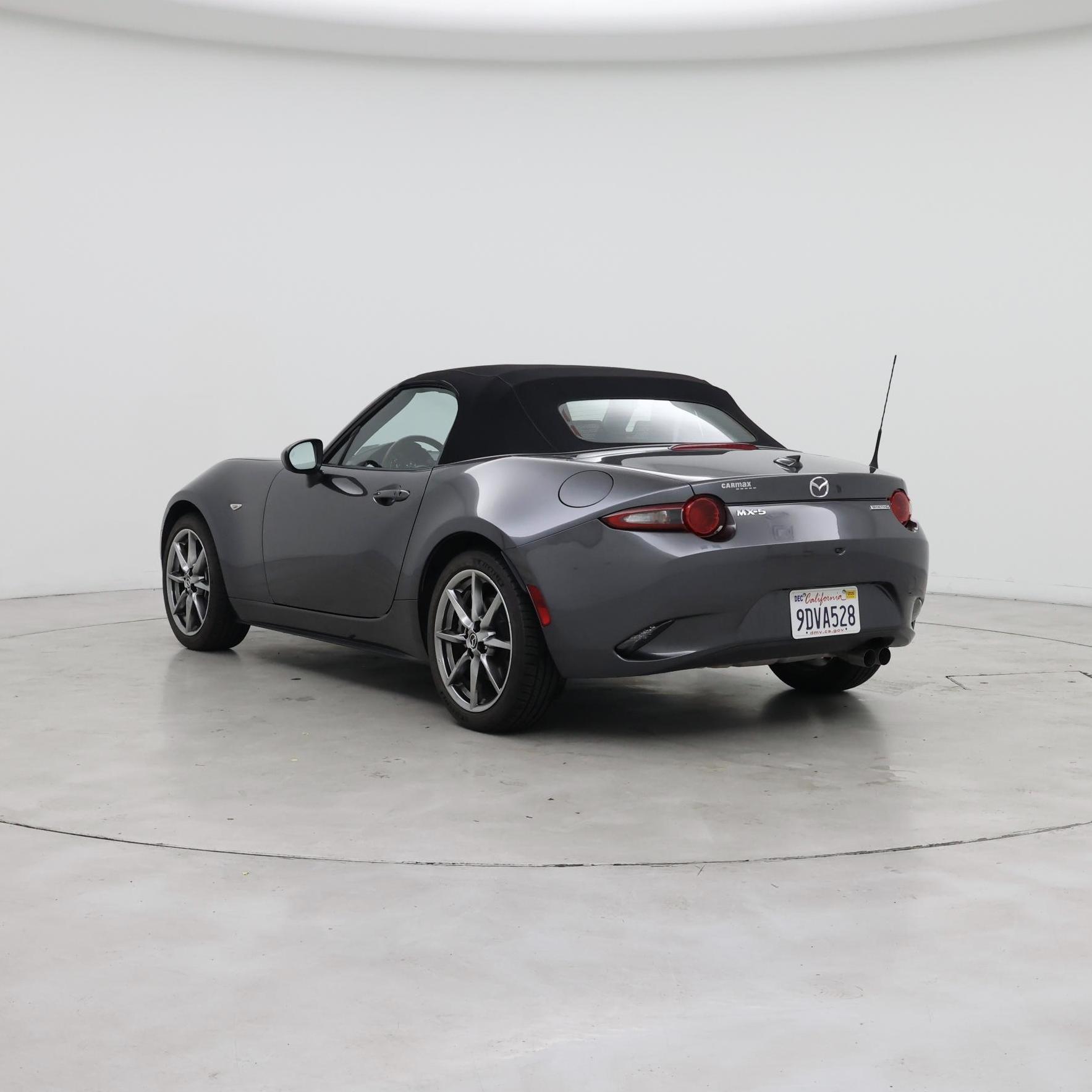 Thumbnail: 2022 Mazda MX-5 Miata - 2