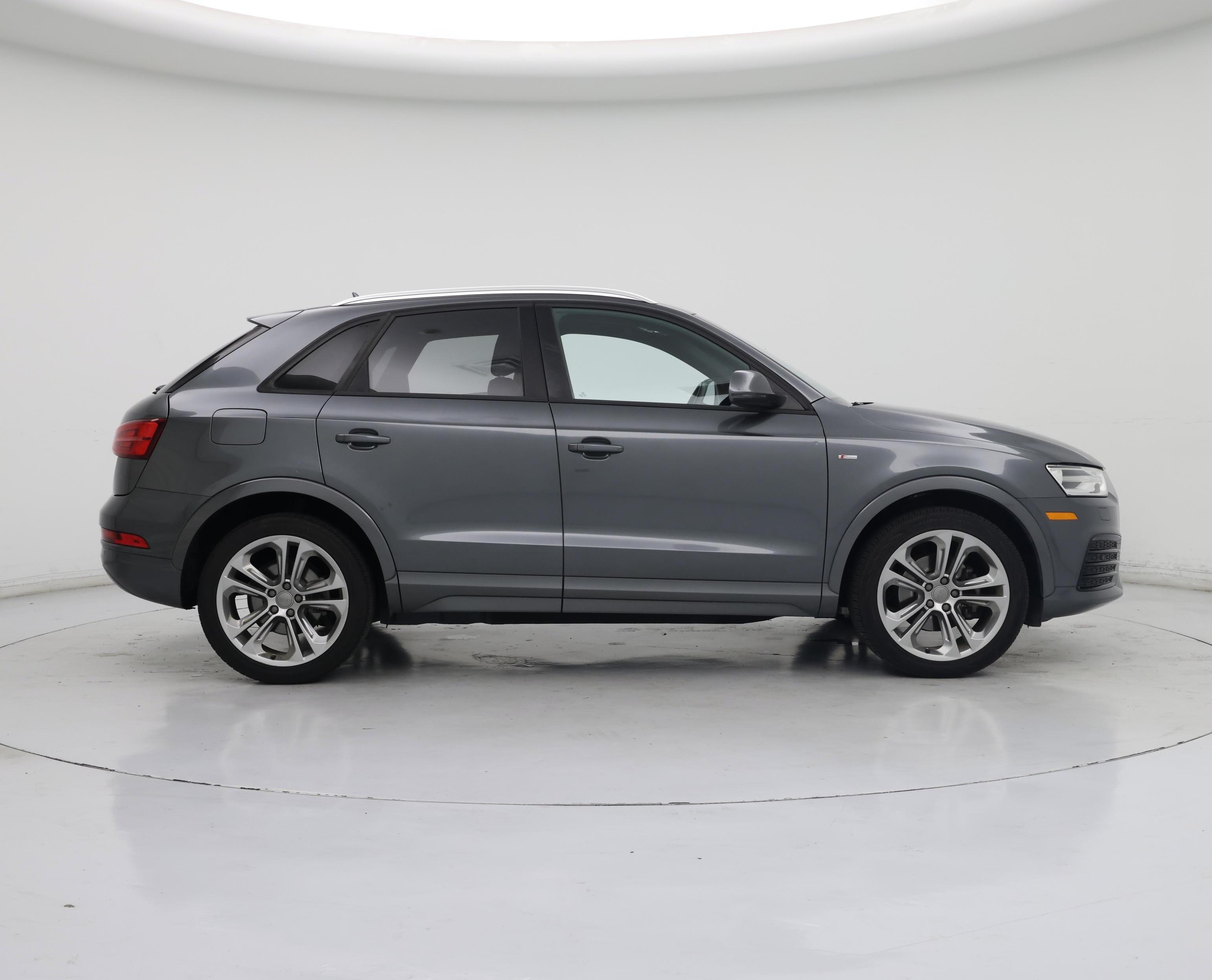 Thumbnail: 2018 Audi Q3 - 7