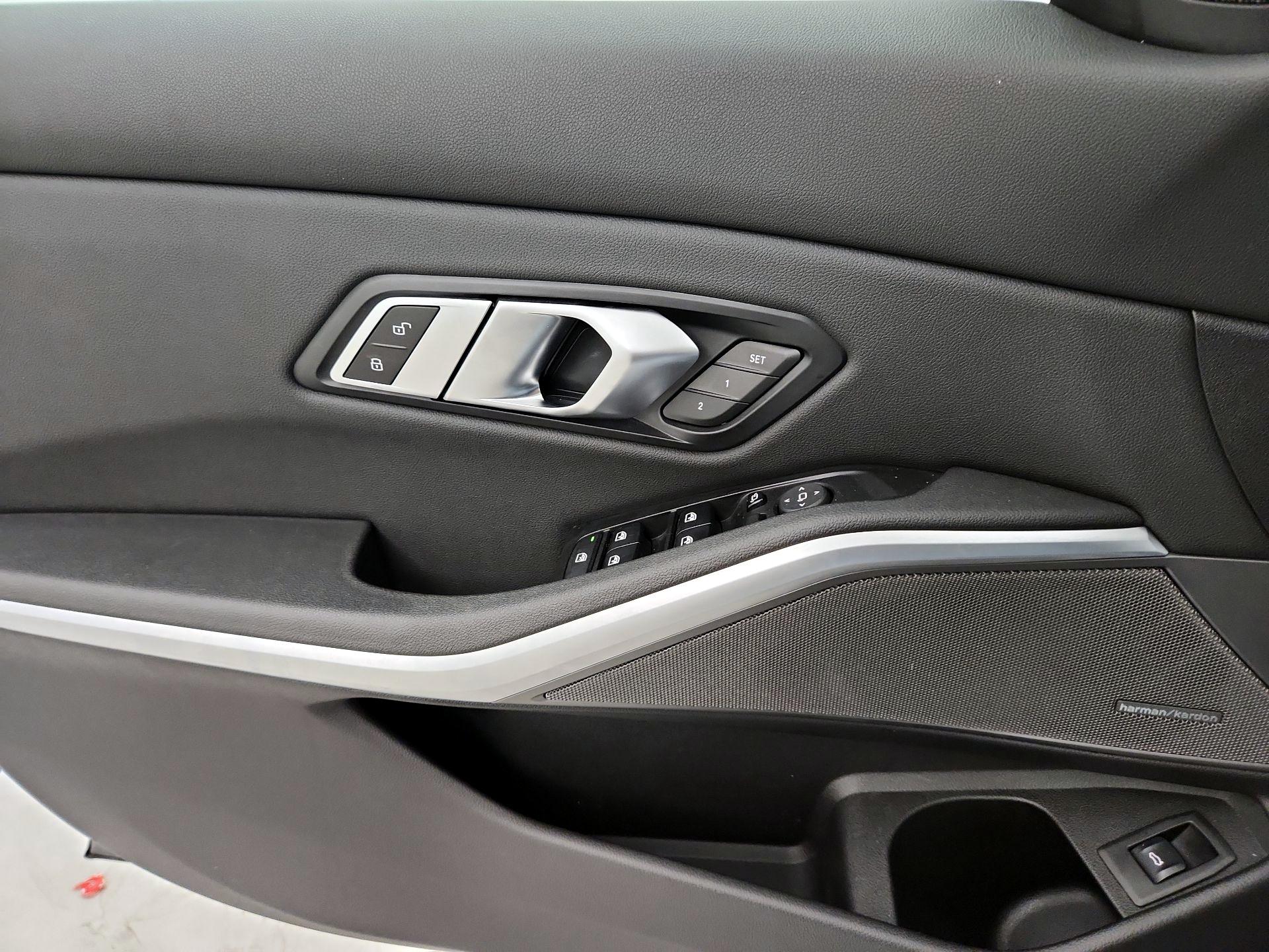 Thumbnail: 2020 BMW 3 Series - 12