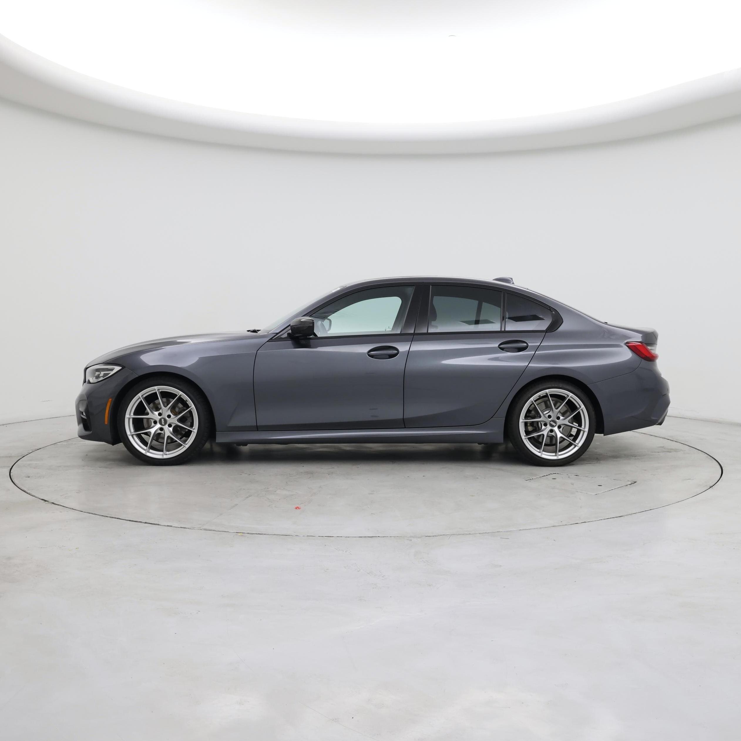 Thumbnail: 2020 BMW 3 Series - 3