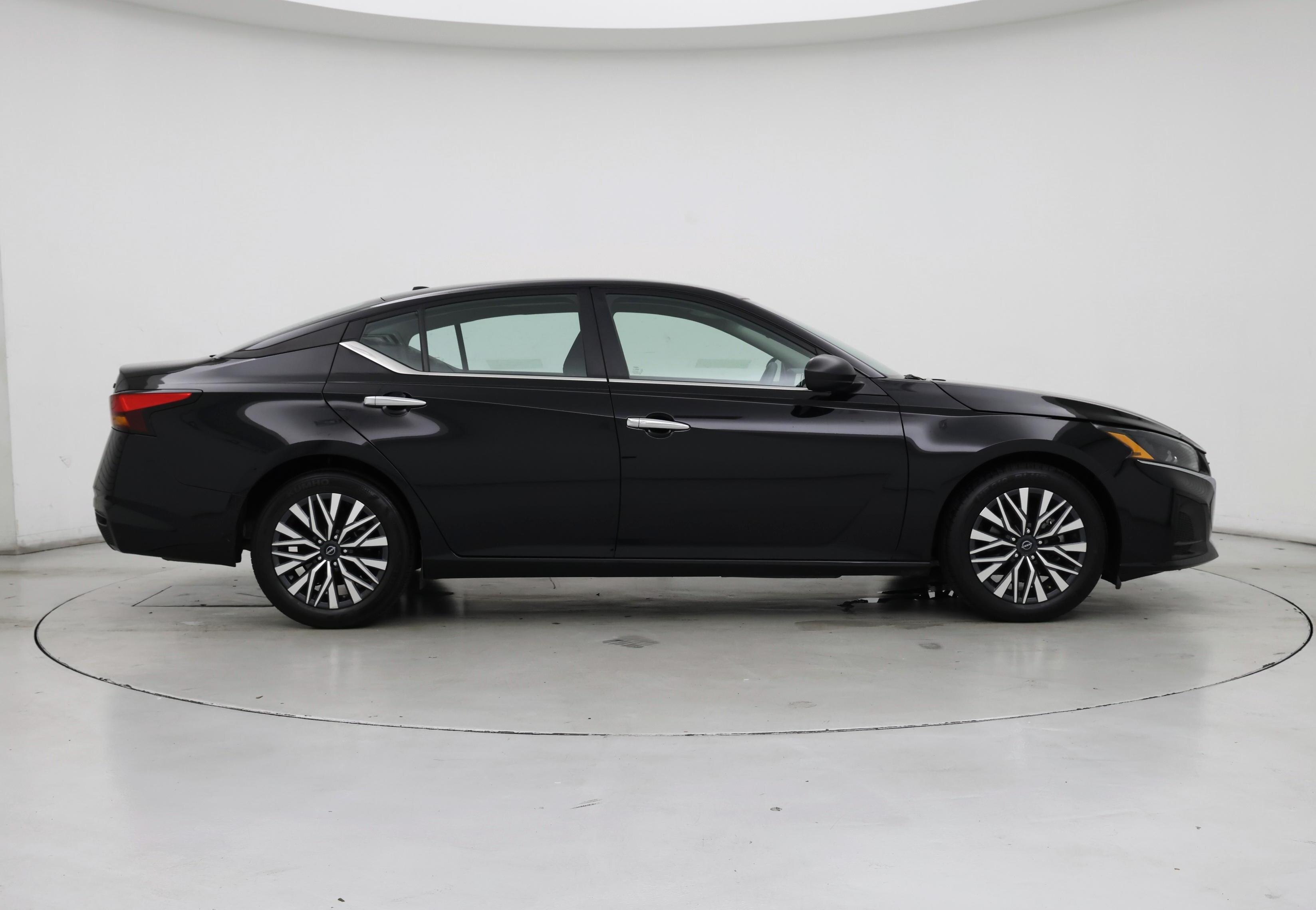Thumbnail: 2024 Nissan Altima - 7