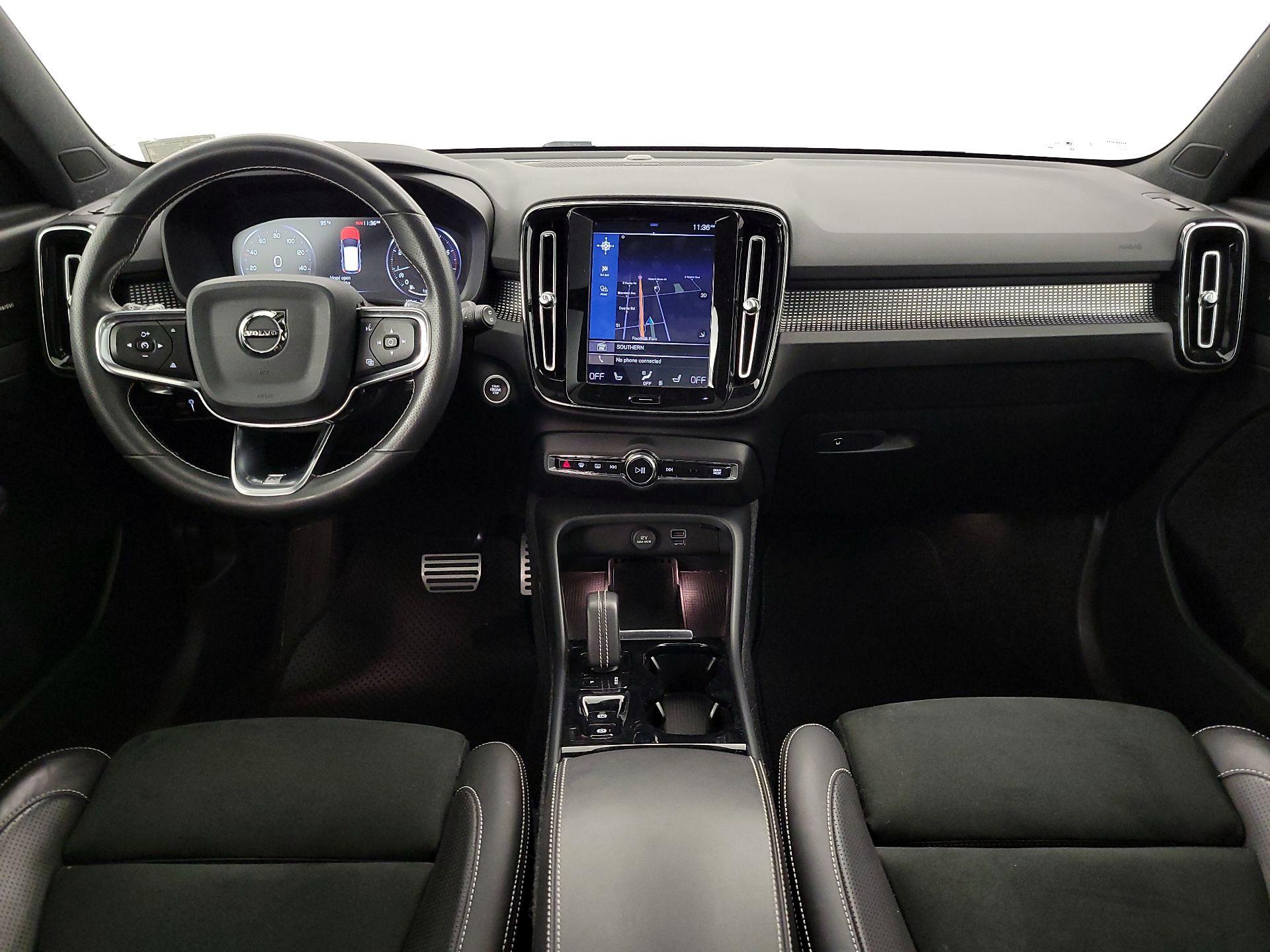 Thumbnail: 2020 Volvo XC40 - 9