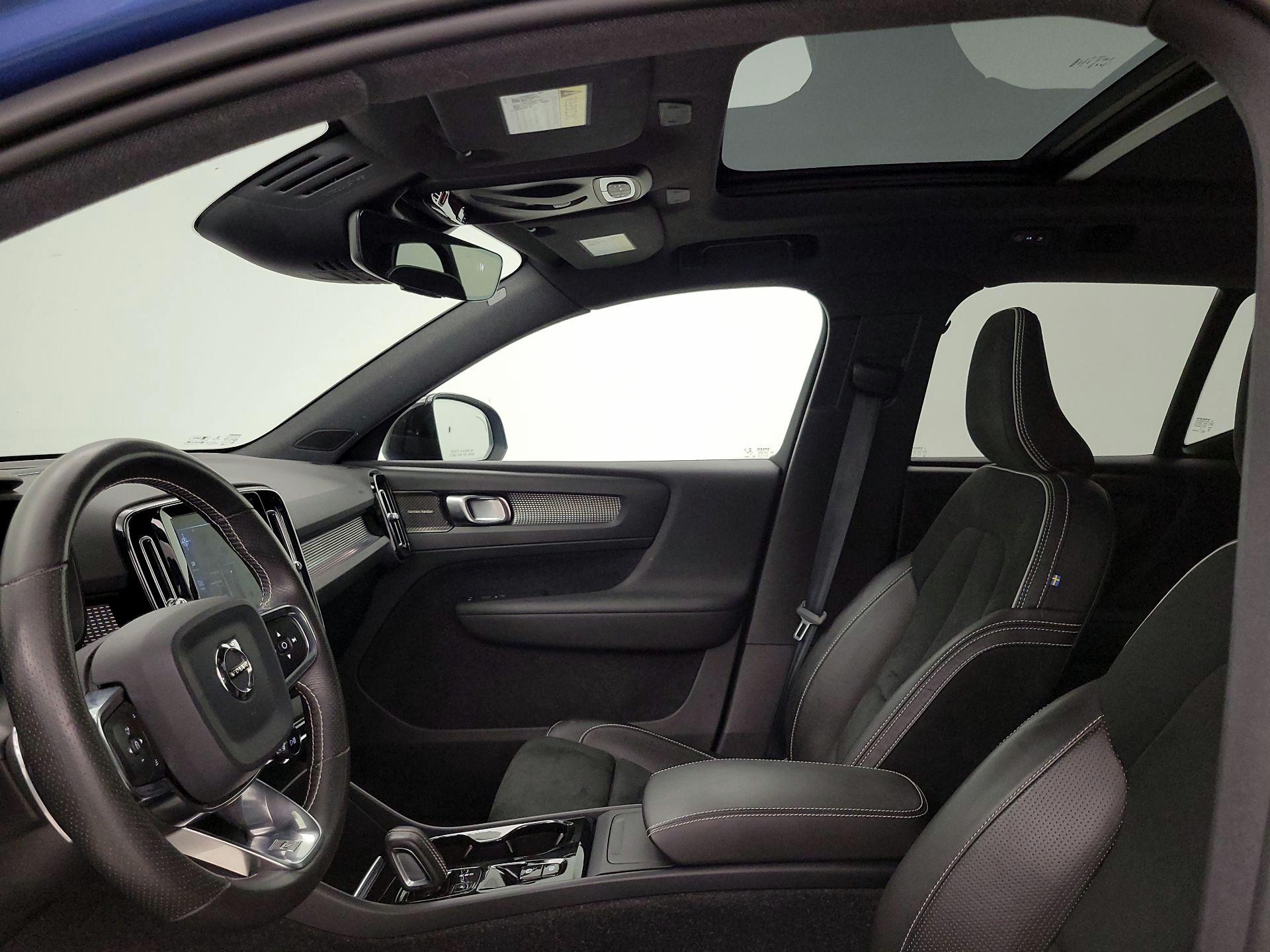 Thumbnail: 2020 Volvo XC40 - 20