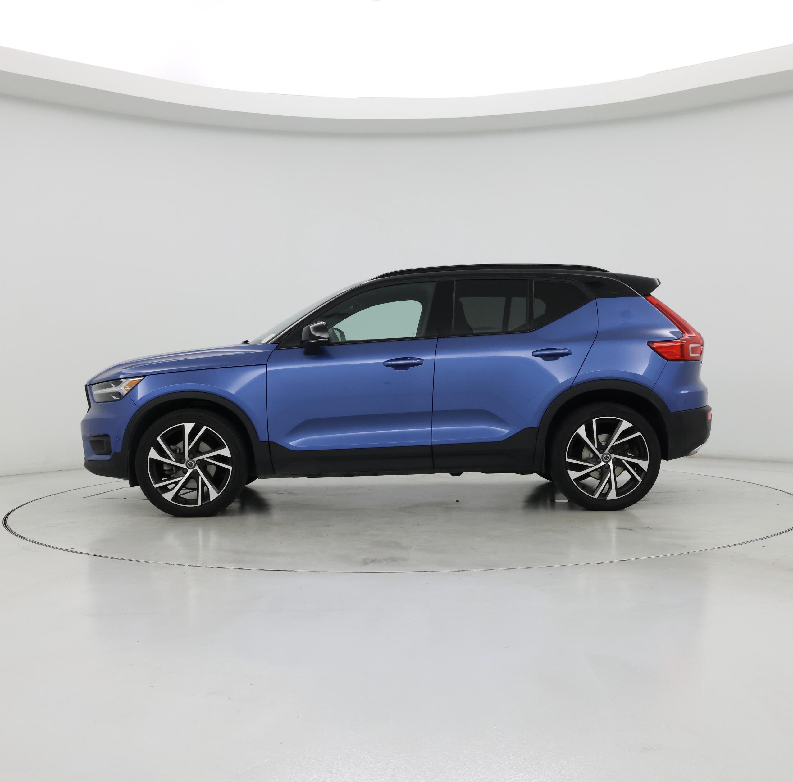 Thumbnail: 2020 Volvo XC40 - 3