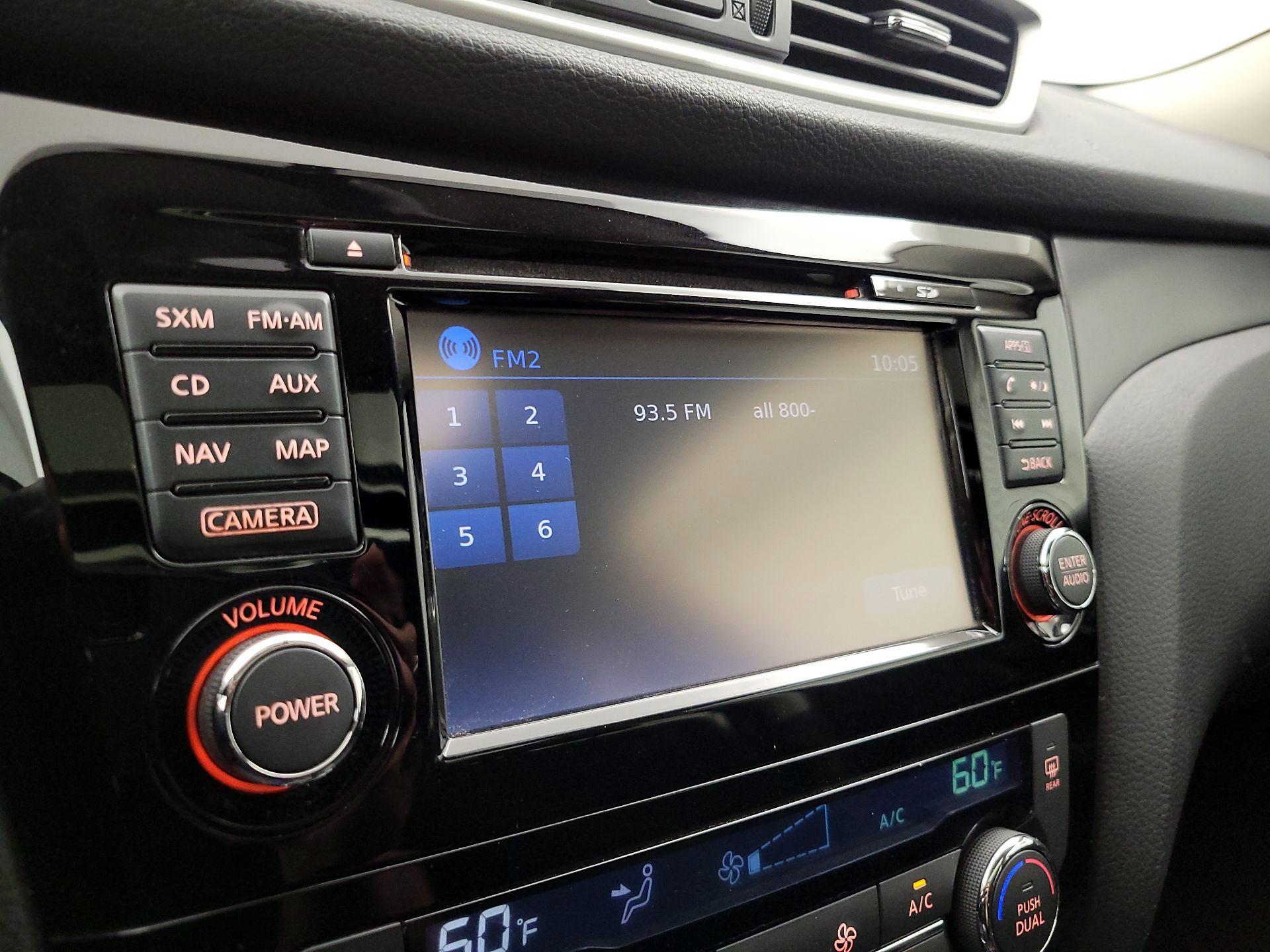 Thumbnail: 2016 Nissan Rogue - 15