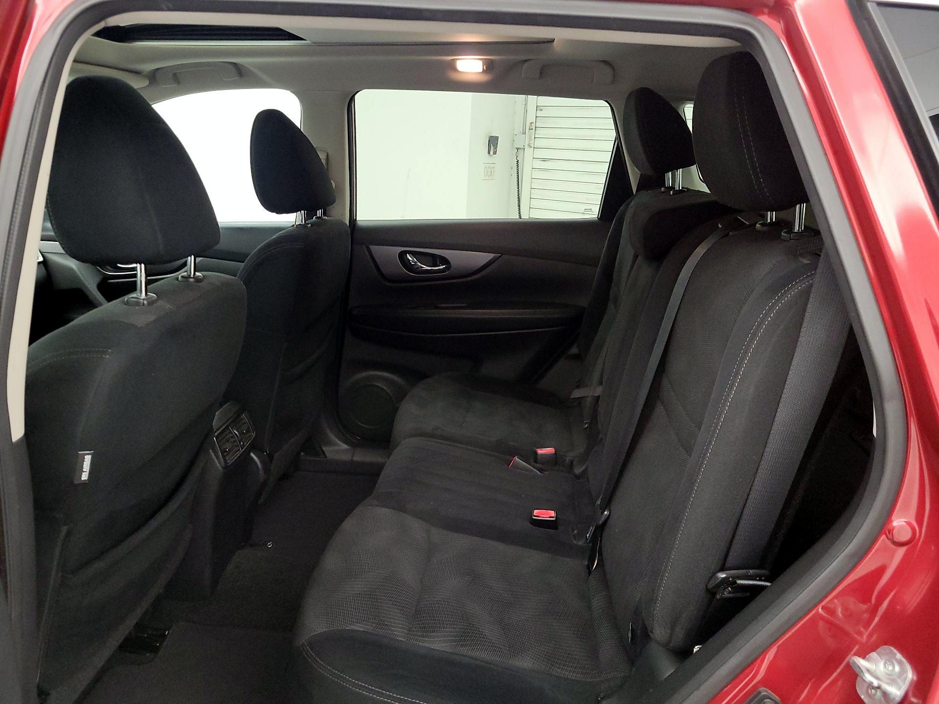 Thumbnail: 2016 Nissan Rogue - 20