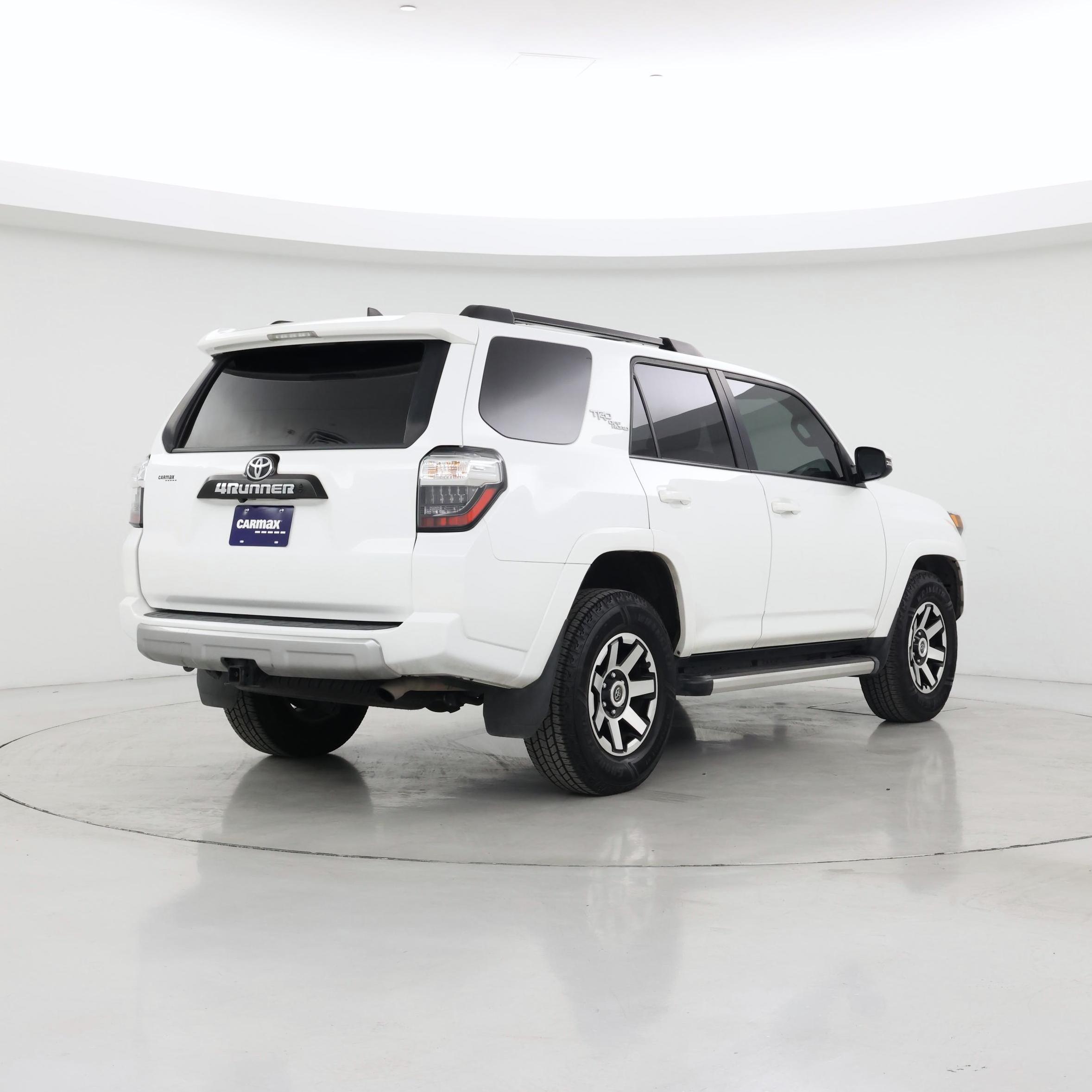 Thumbnail: 2022 Toyota 4Runner - 8