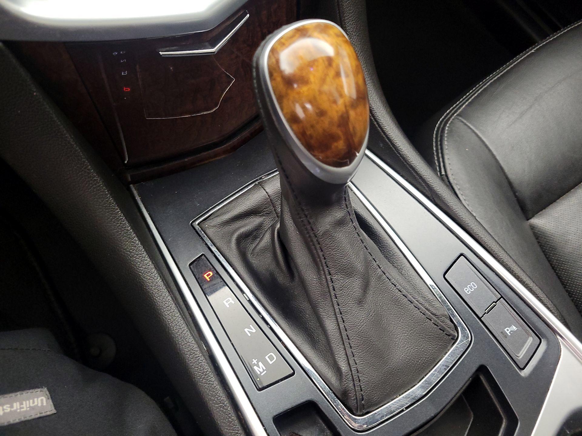 Thumbnail: 2016 Cadillac SRX - 17