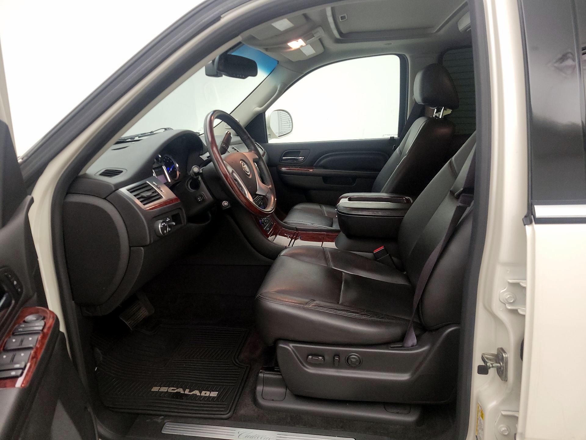 Thumbnail: 2014 Cadillac Escalade - 11