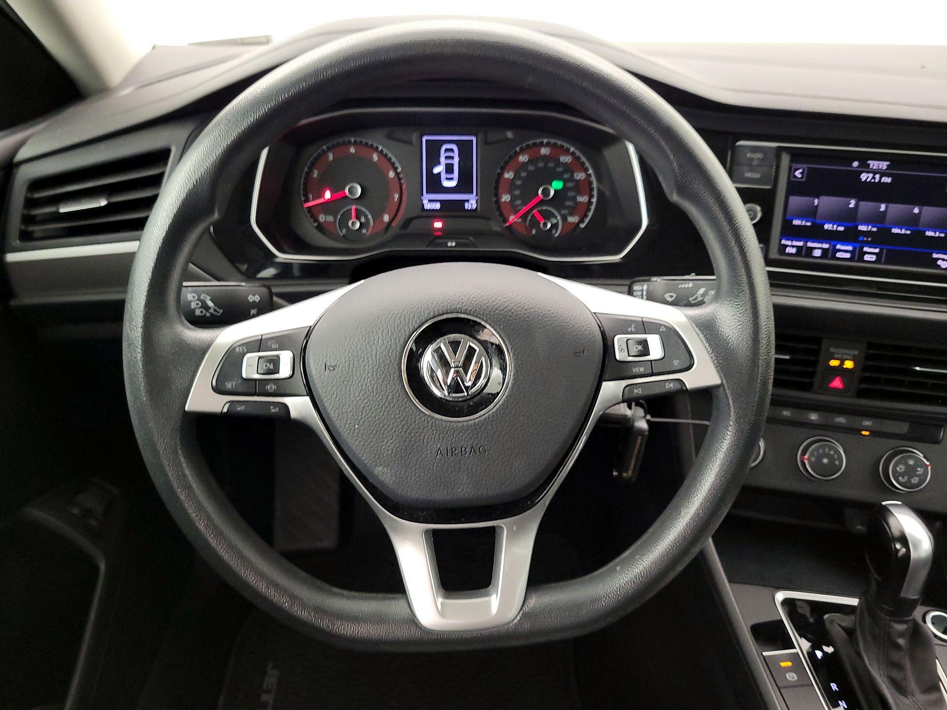 Thumbnail: 2021 Volkswagen Jetta - 10