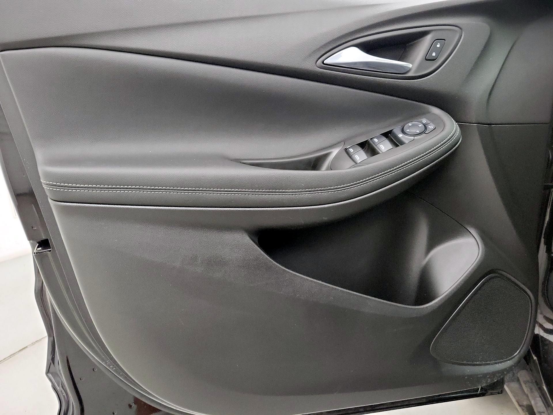 Thumbnail: 2022 Buick Encore GX - 12