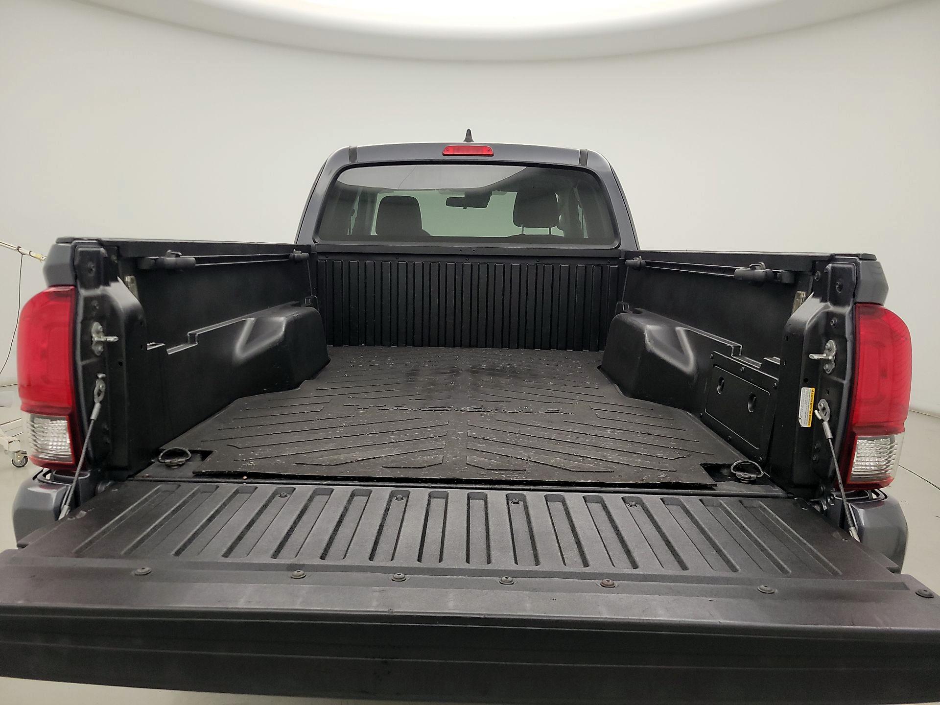 Thumbnail: 2021 Toyota Tacoma - 20