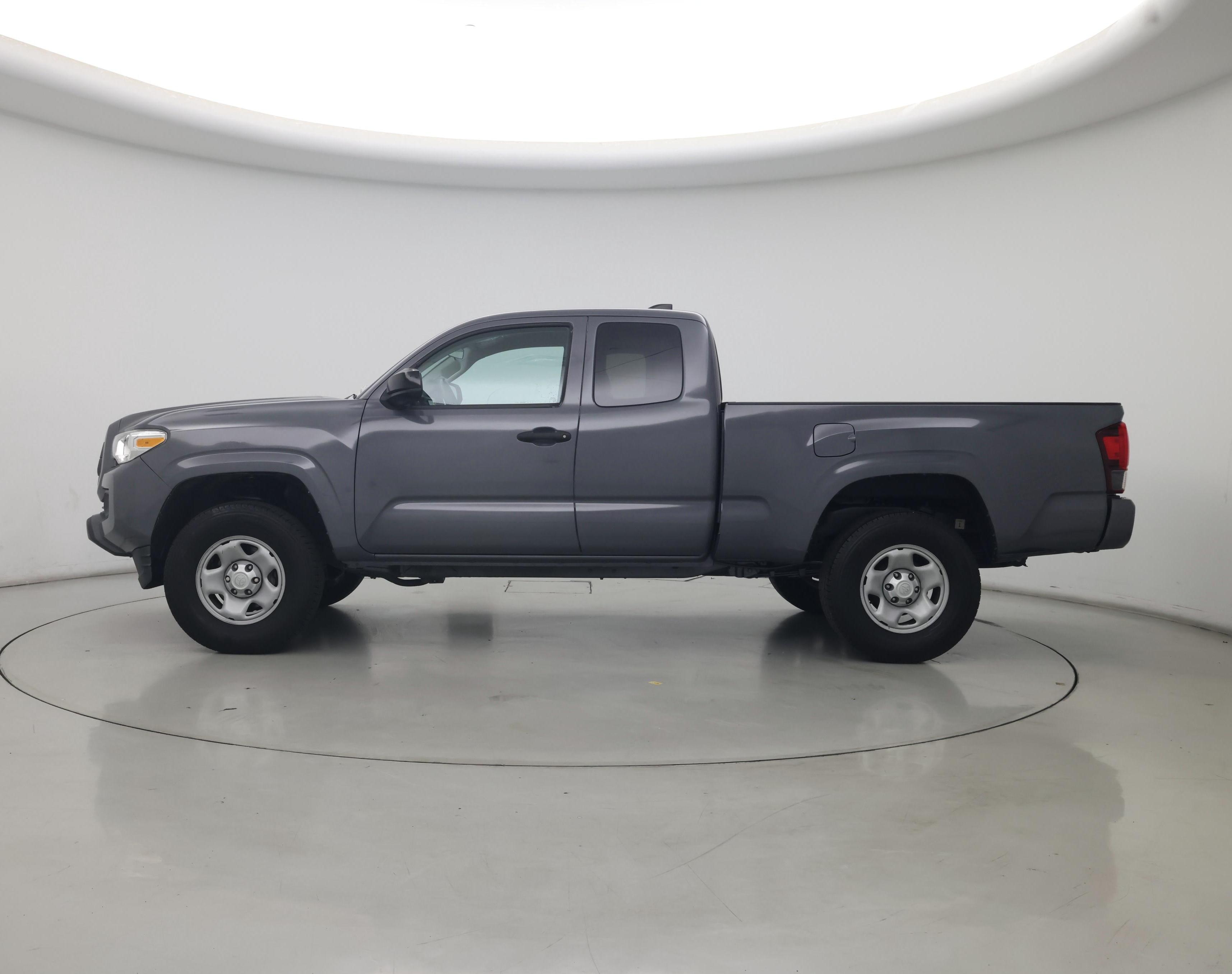 Thumbnail: 2021 Toyota Tacoma - 3