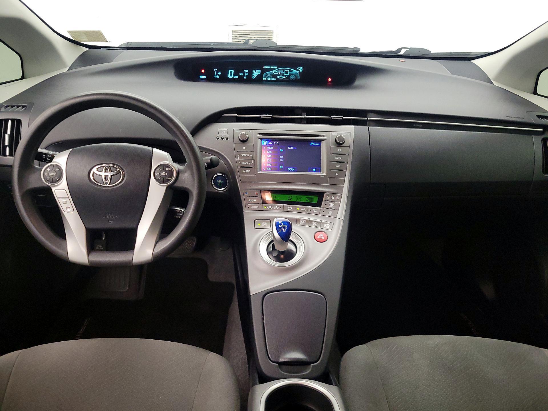 Thumbnail: 2015 Toyota Prius - 9