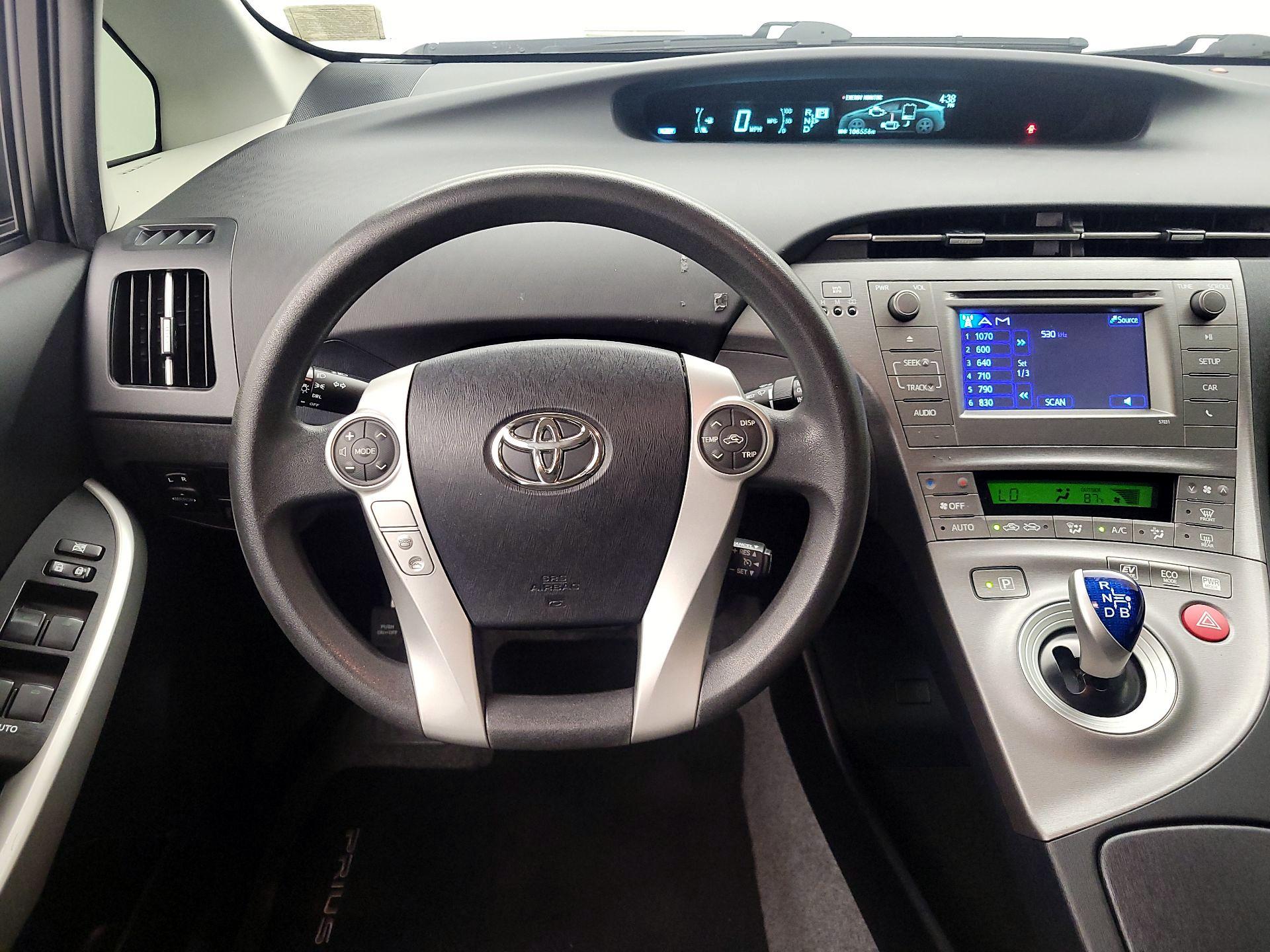 Thumbnail: 2015 Toyota Prius - 10