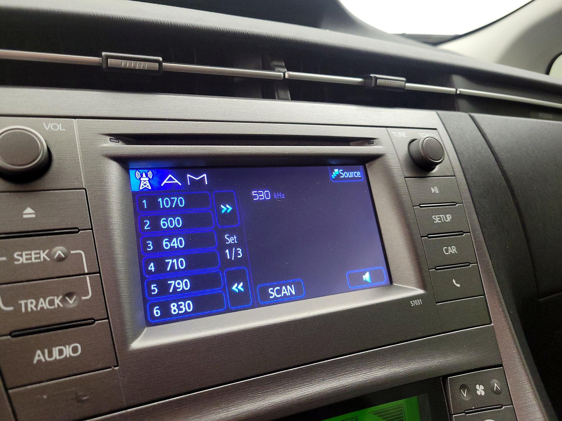 Thumbnail: 2015 Toyota Prius - 15