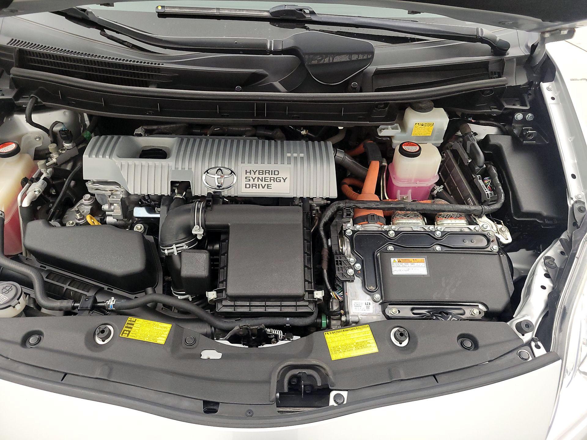 Thumbnail: 2015 Toyota Prius - 20