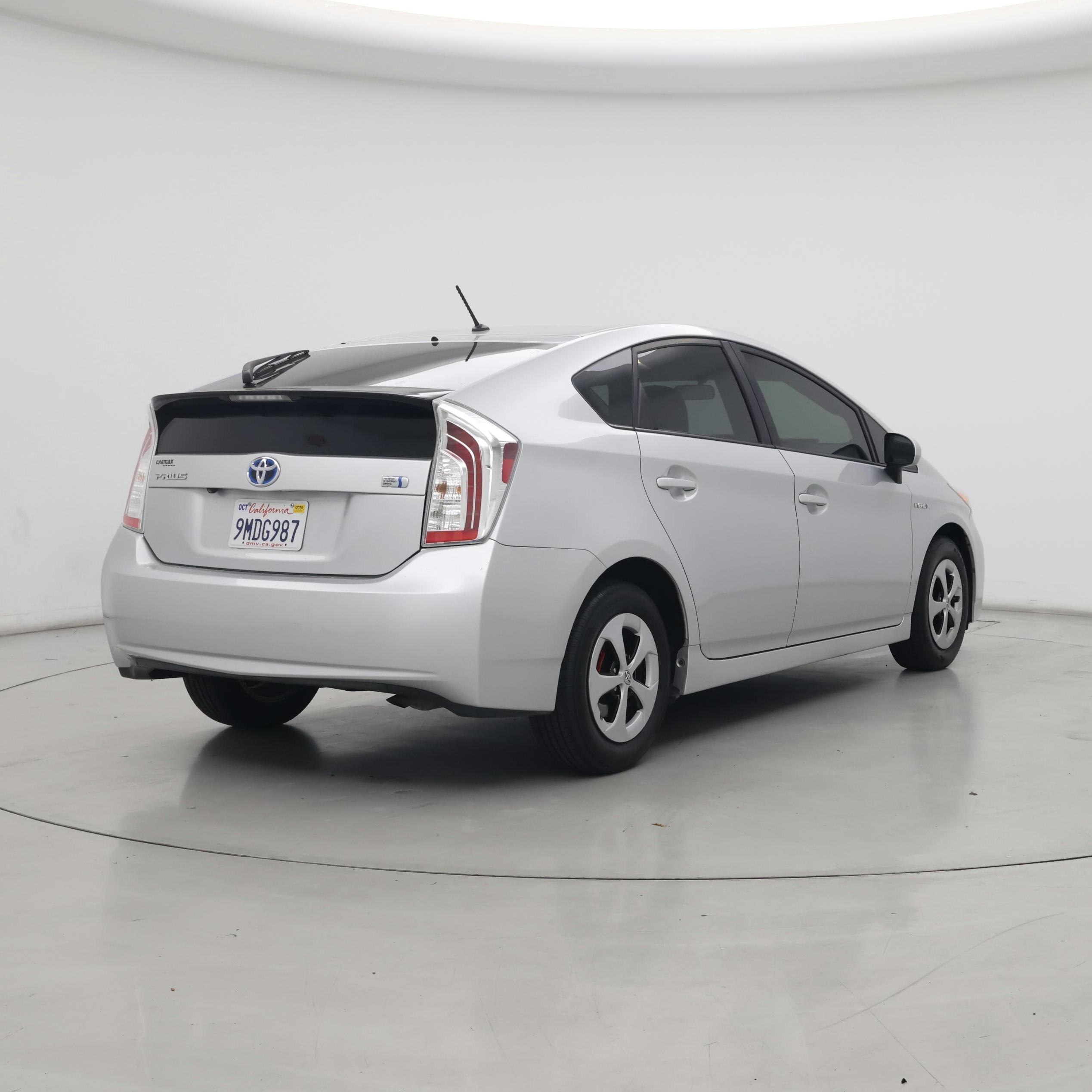 Thumbnail: 2015 Toyota Prius - 8