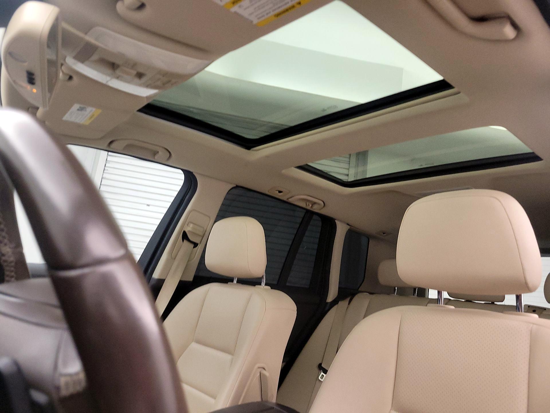 Thumbnail: 2015 Mercedes-Benz GLK - 20