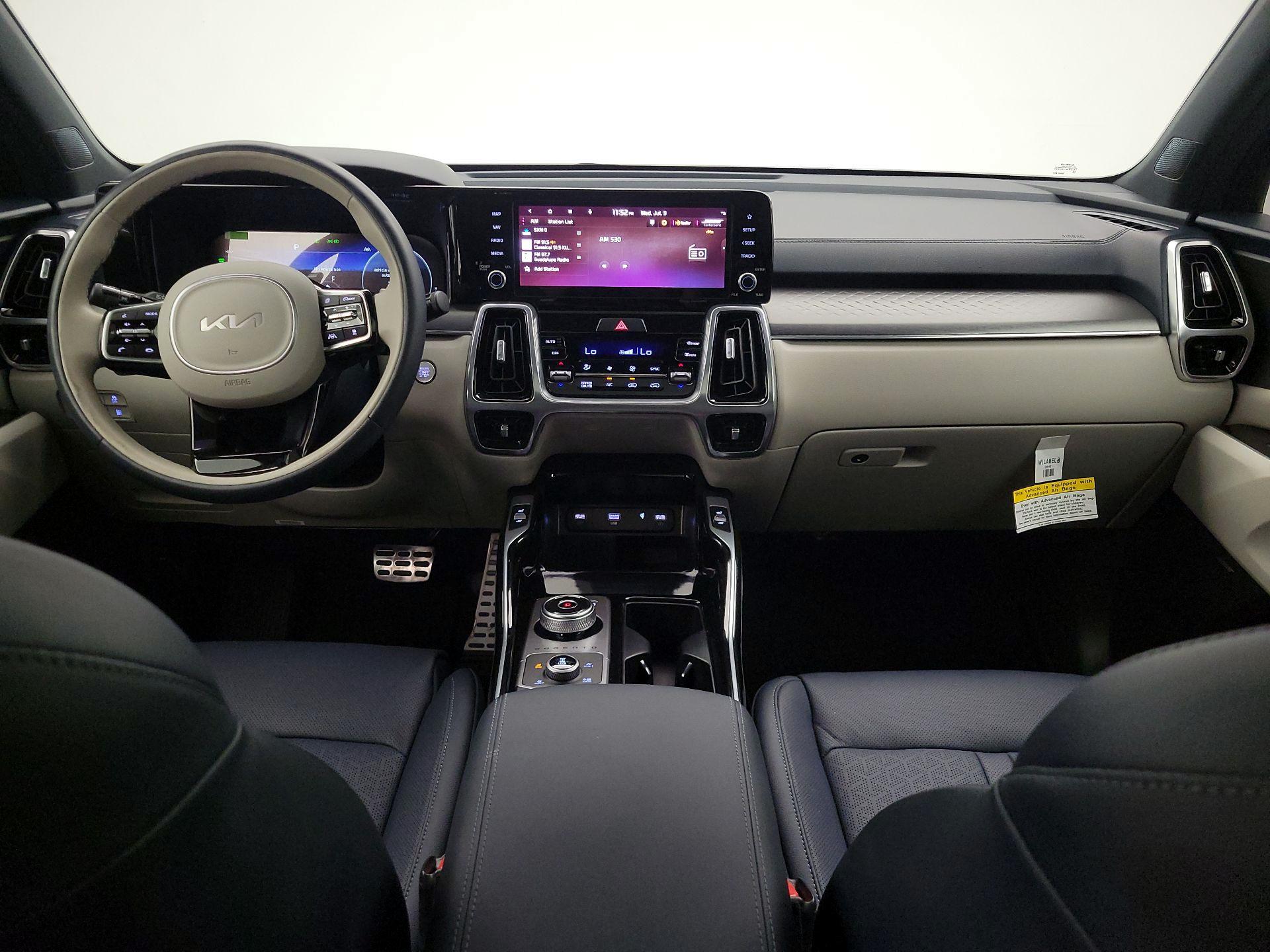 Thumbnail: 2023 Kia Sorento - 9