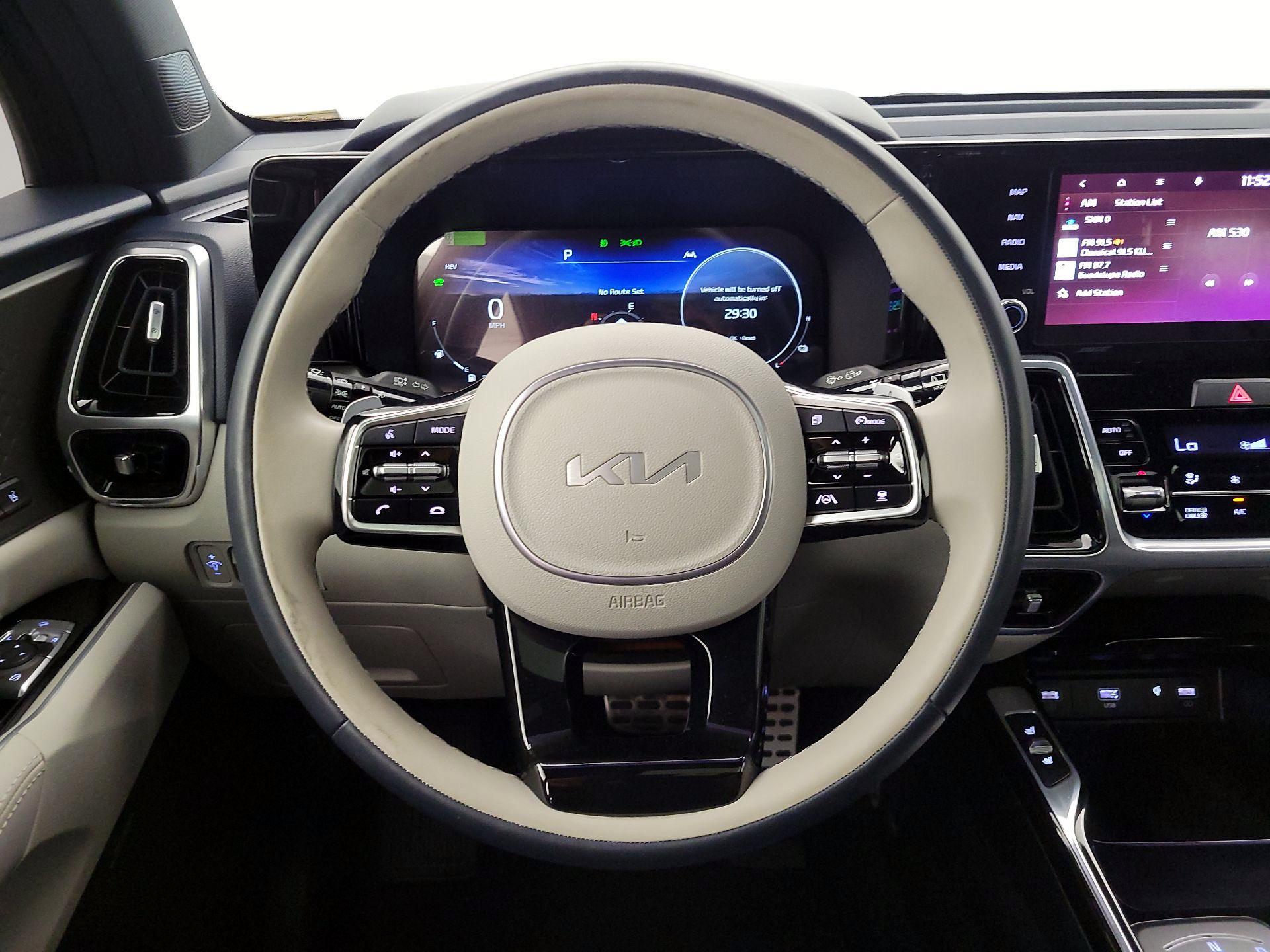 Thumbnail: 2023 Kia Sorento - 10