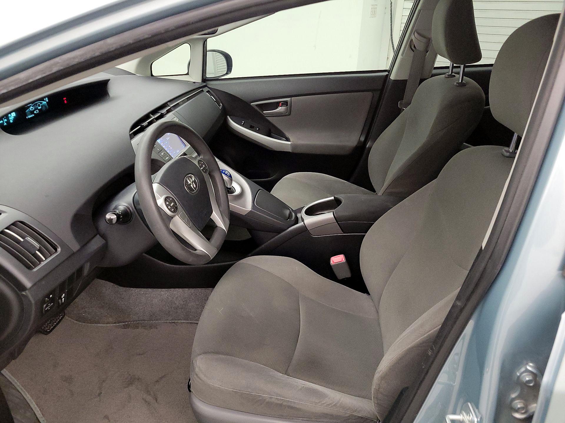 Thumbnail: 2013 Toyota Prius - 11