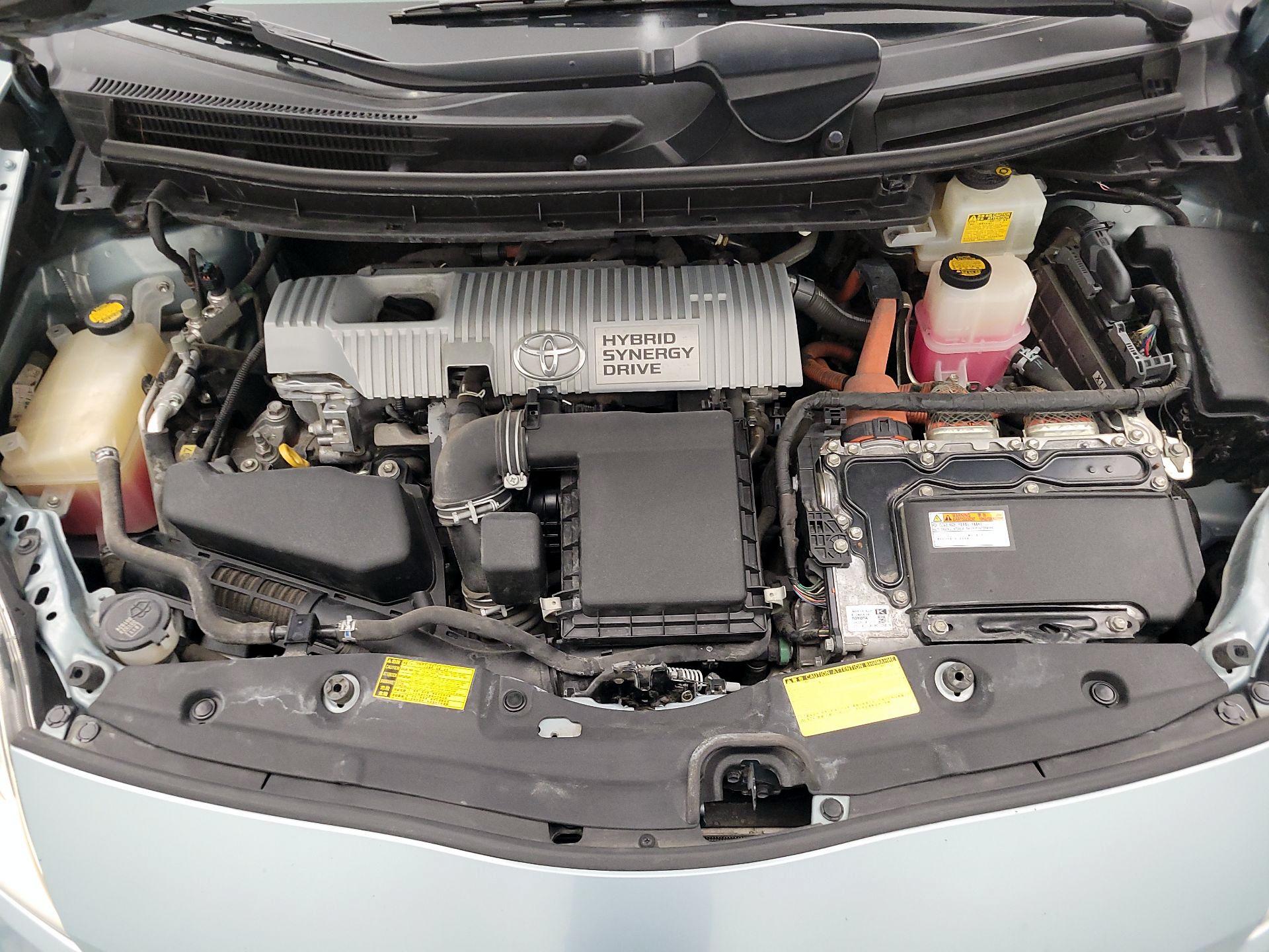 Thumbnail: 2013 Toyota Prius - 20