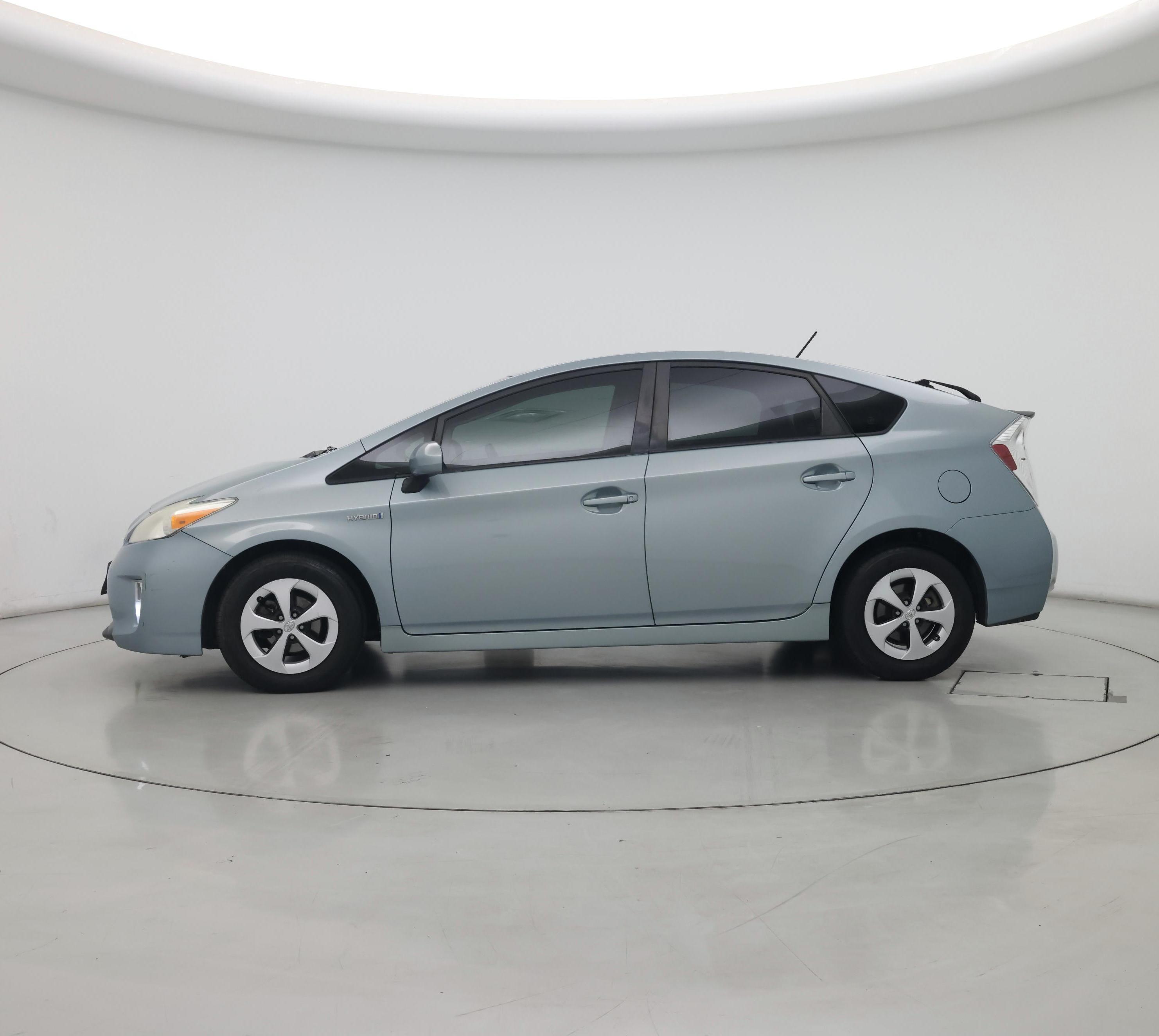 Thumbnail: 2013 Toyota Prius - 3