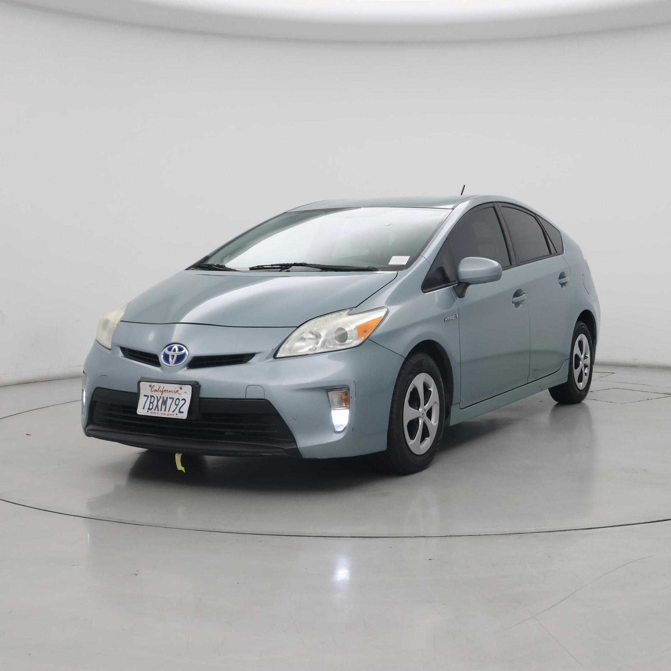Thumbnail: 2013 Toyota Prius - 4